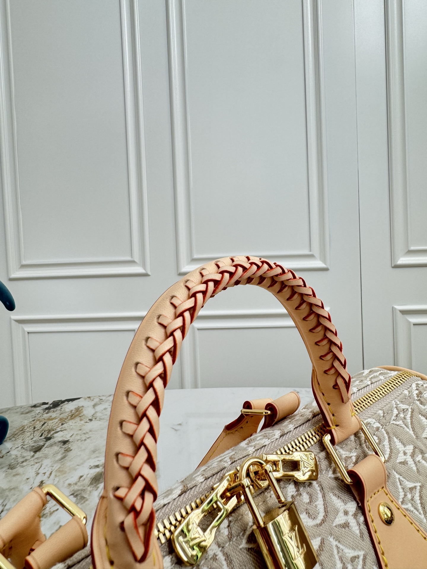 Louis Vuitton Sedy Soft 30 Handbag in White Monogram Emblème Denim - Image 6
