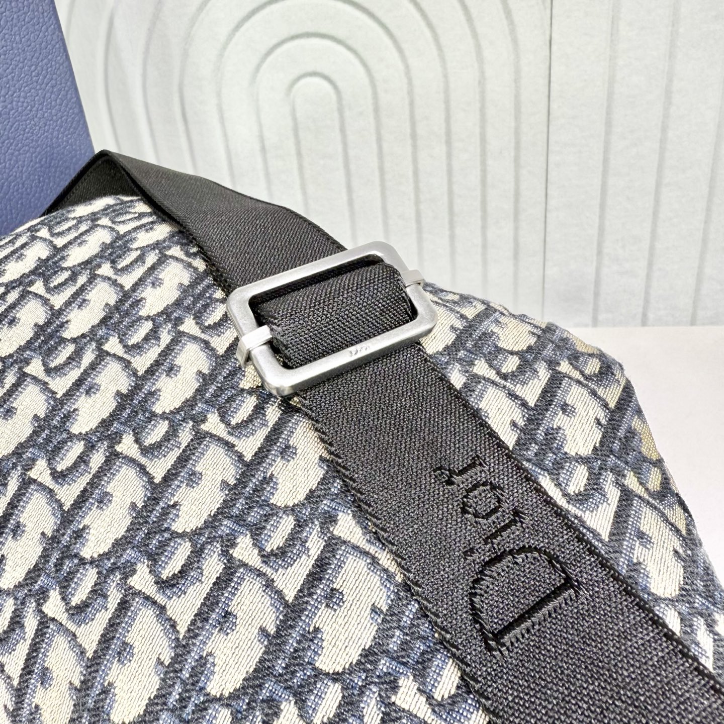 Dior Heritage Saddle Belt Bag in Beige and Black Oblique Canvas - Image 6