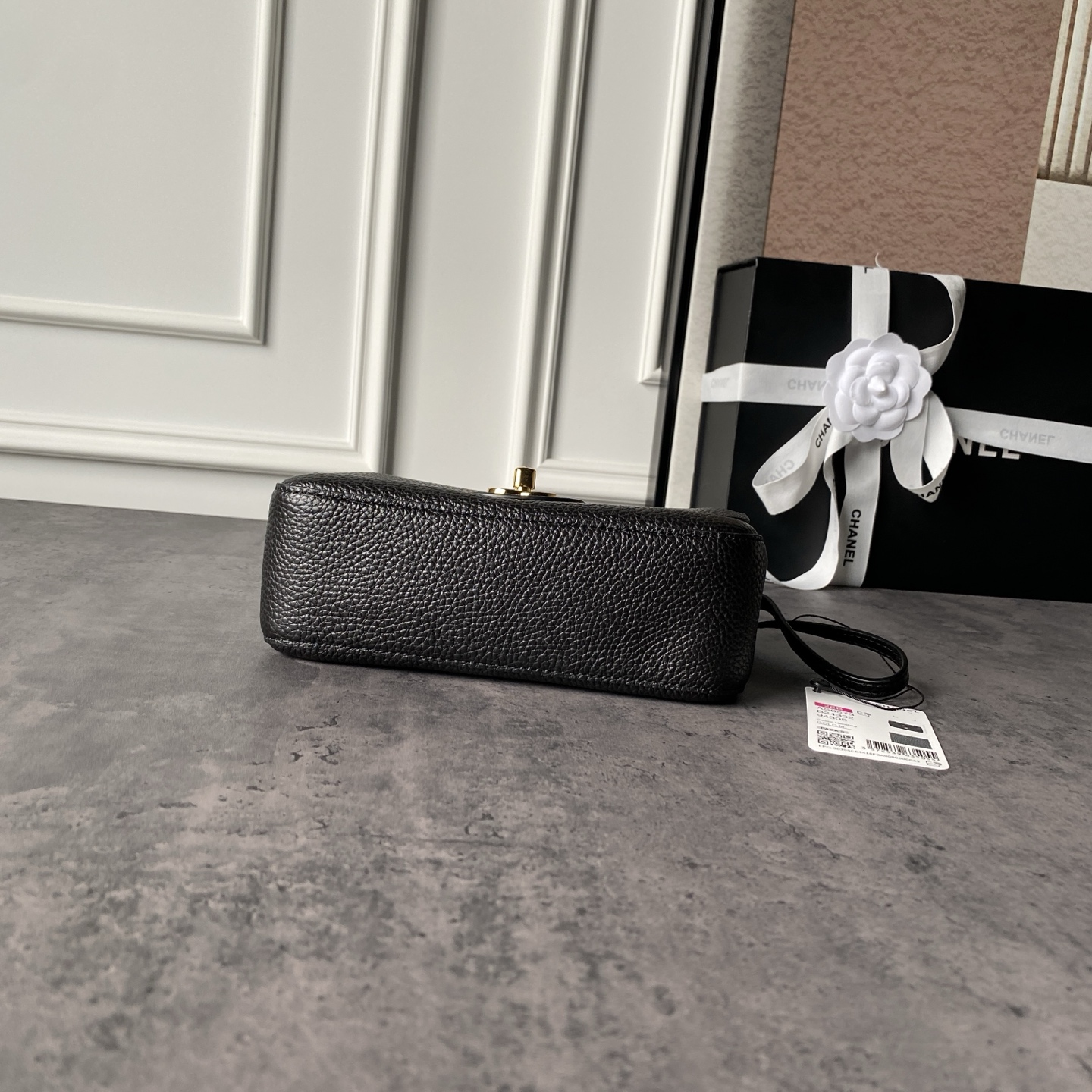 Chanel Mini Flap Shoulder Bag 26B AS6573 - Image 6