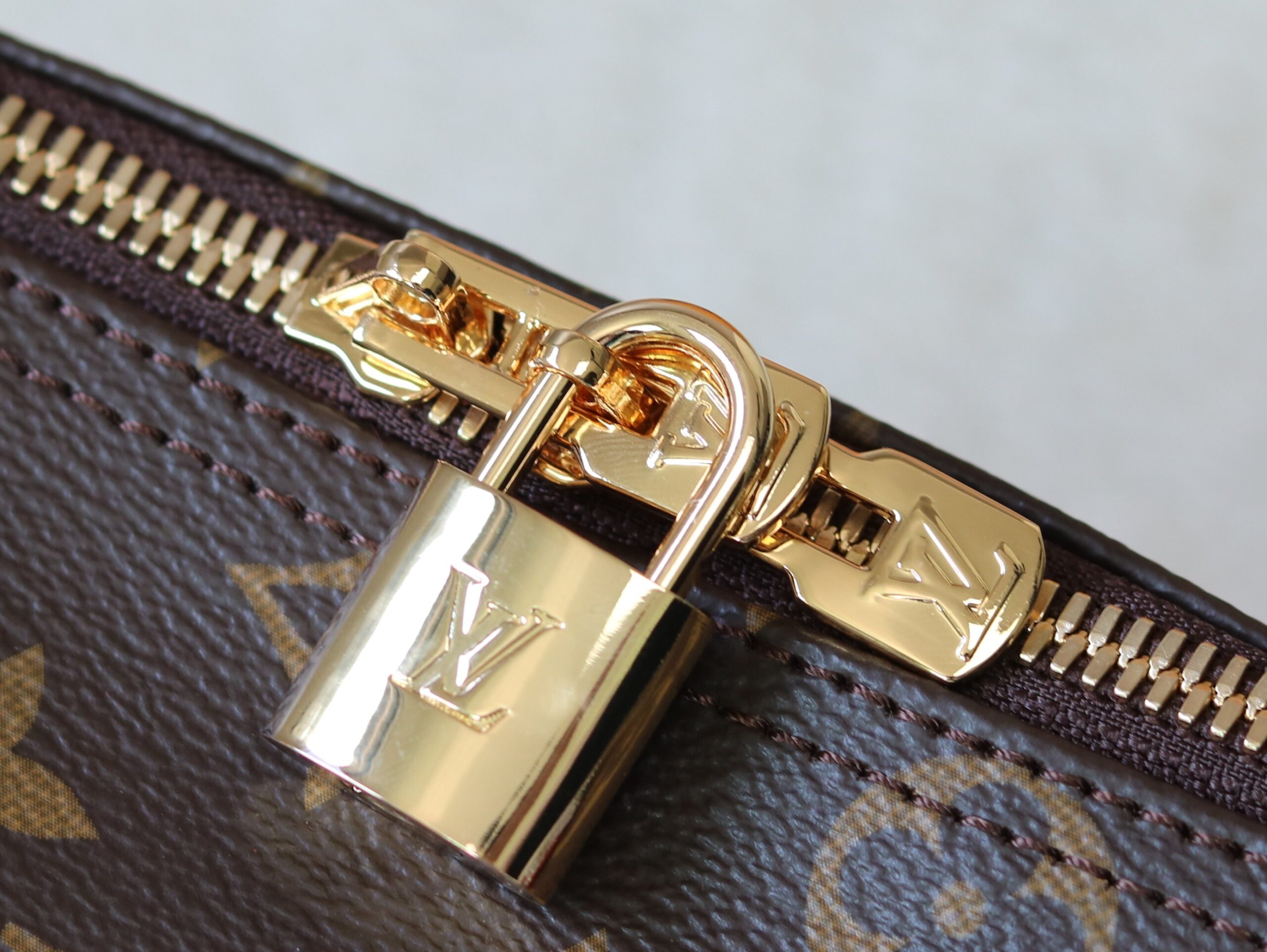 Louis Vuitton Speedy Bandoulière 25 Monogram Handbag - Image 6