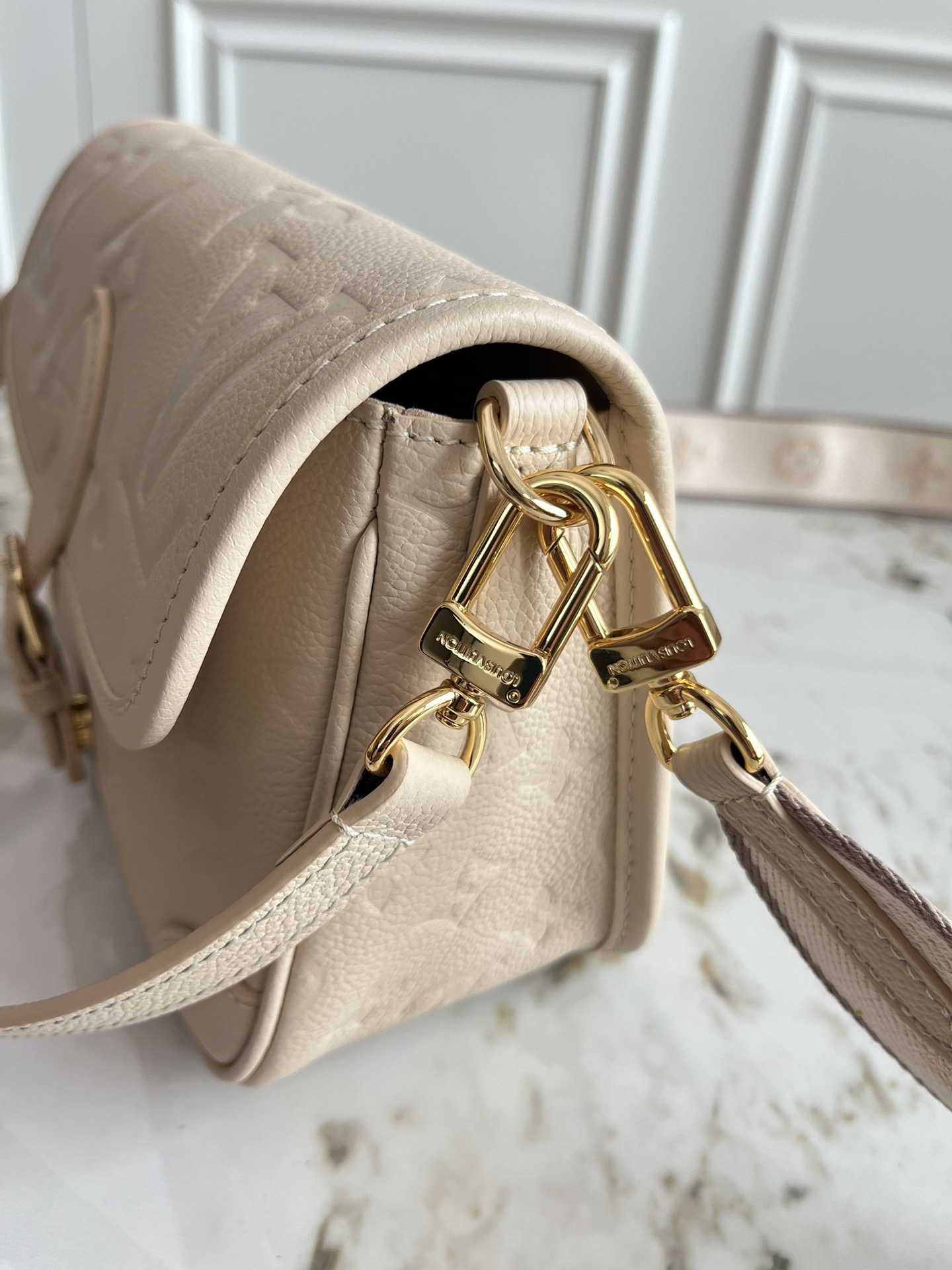 Louis Vuitton Diane Handbag in Monogram Empreinte Leather - Image 6