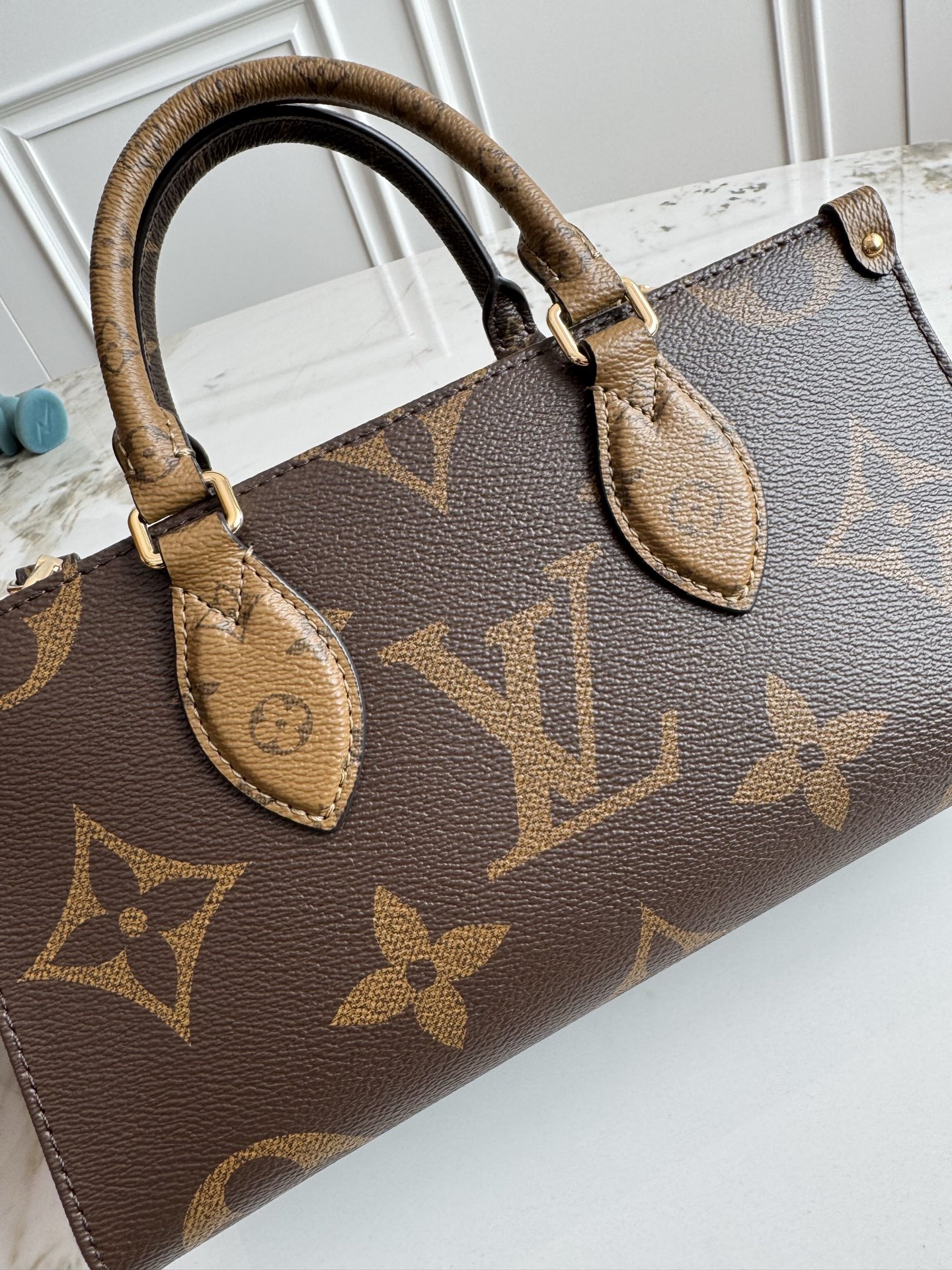 Louis Vuitton OnTheGo East West Tote Bag M46653 - Image 6