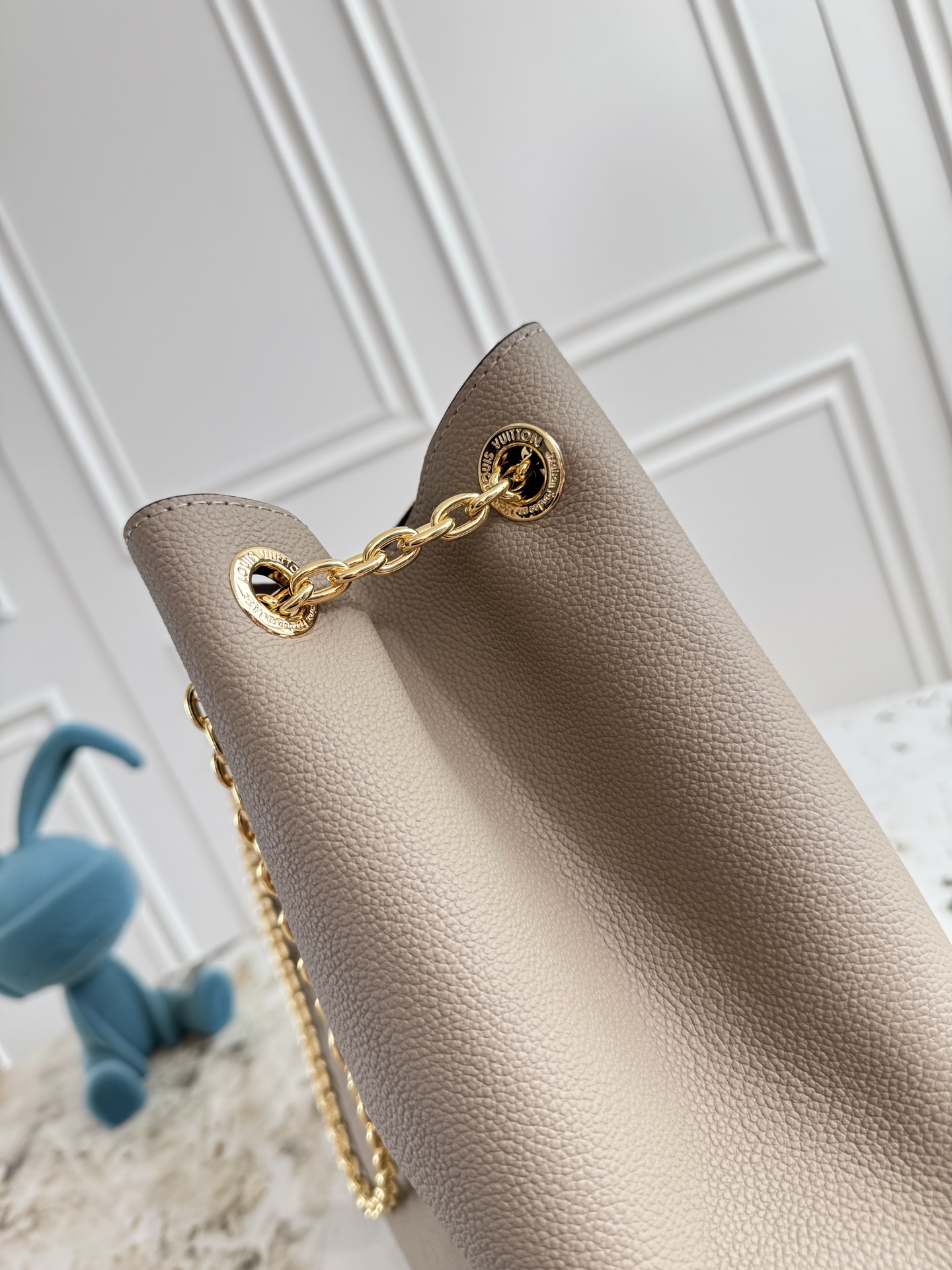 Louis Vuitton Anytime Small Handbag in Monogram Empreinte Leather - Image 6