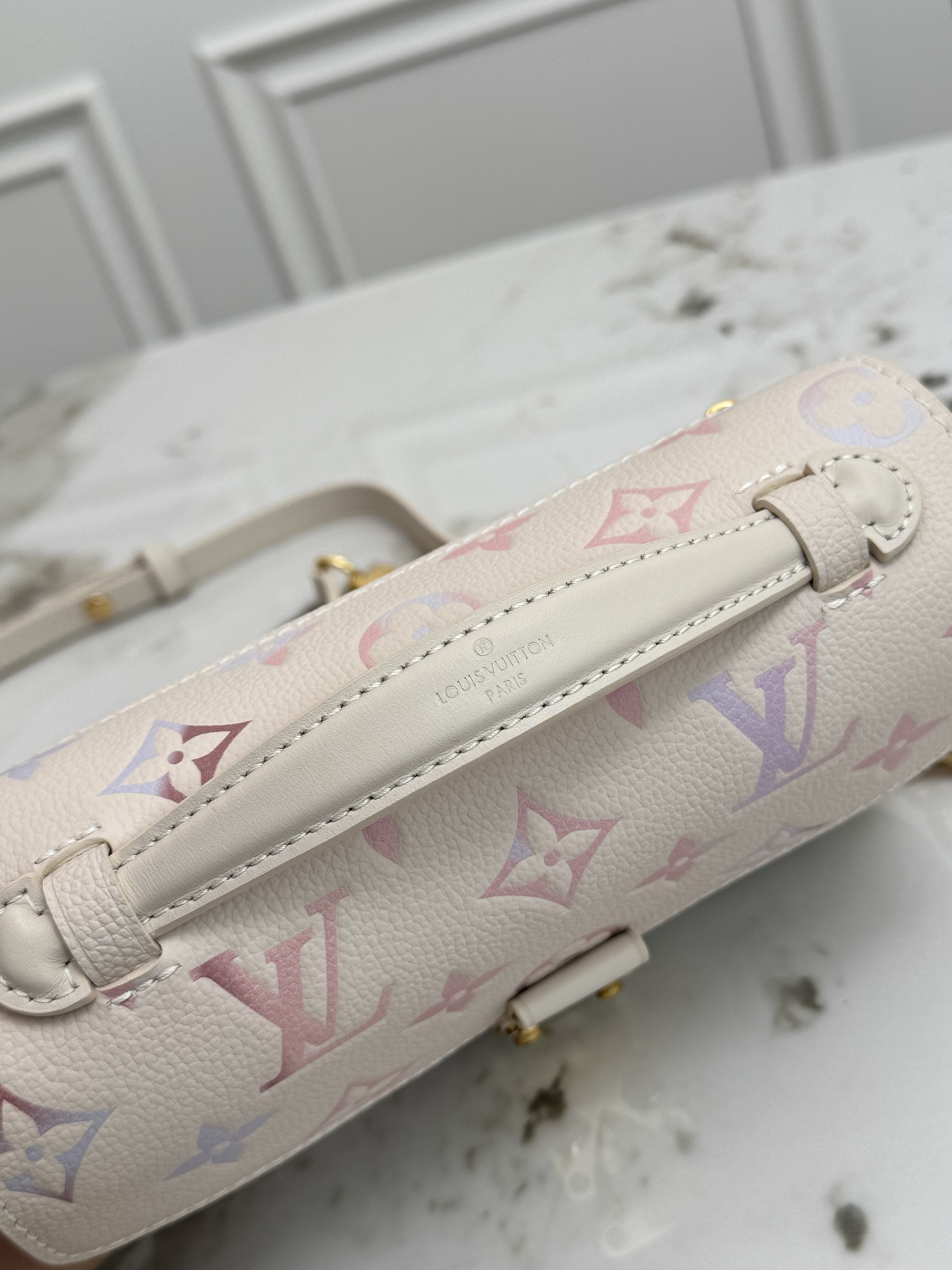 Louis Vuitton Pochette Métis East West Monogram Leather Crossbody Bag M25682 - Image 6