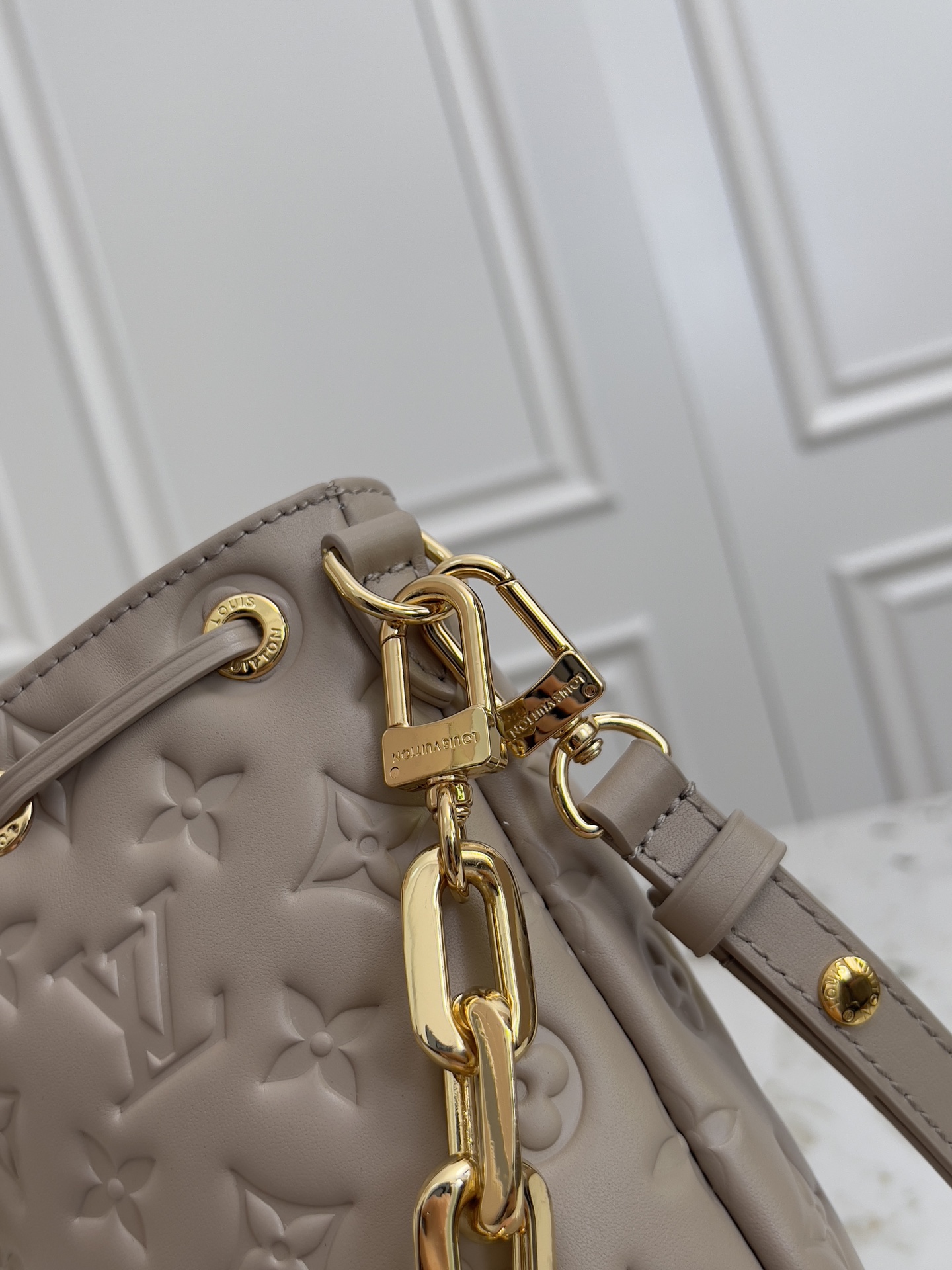 Louis Vuitton Coussin Bucket Bag M26530 / M26216 - Image 6