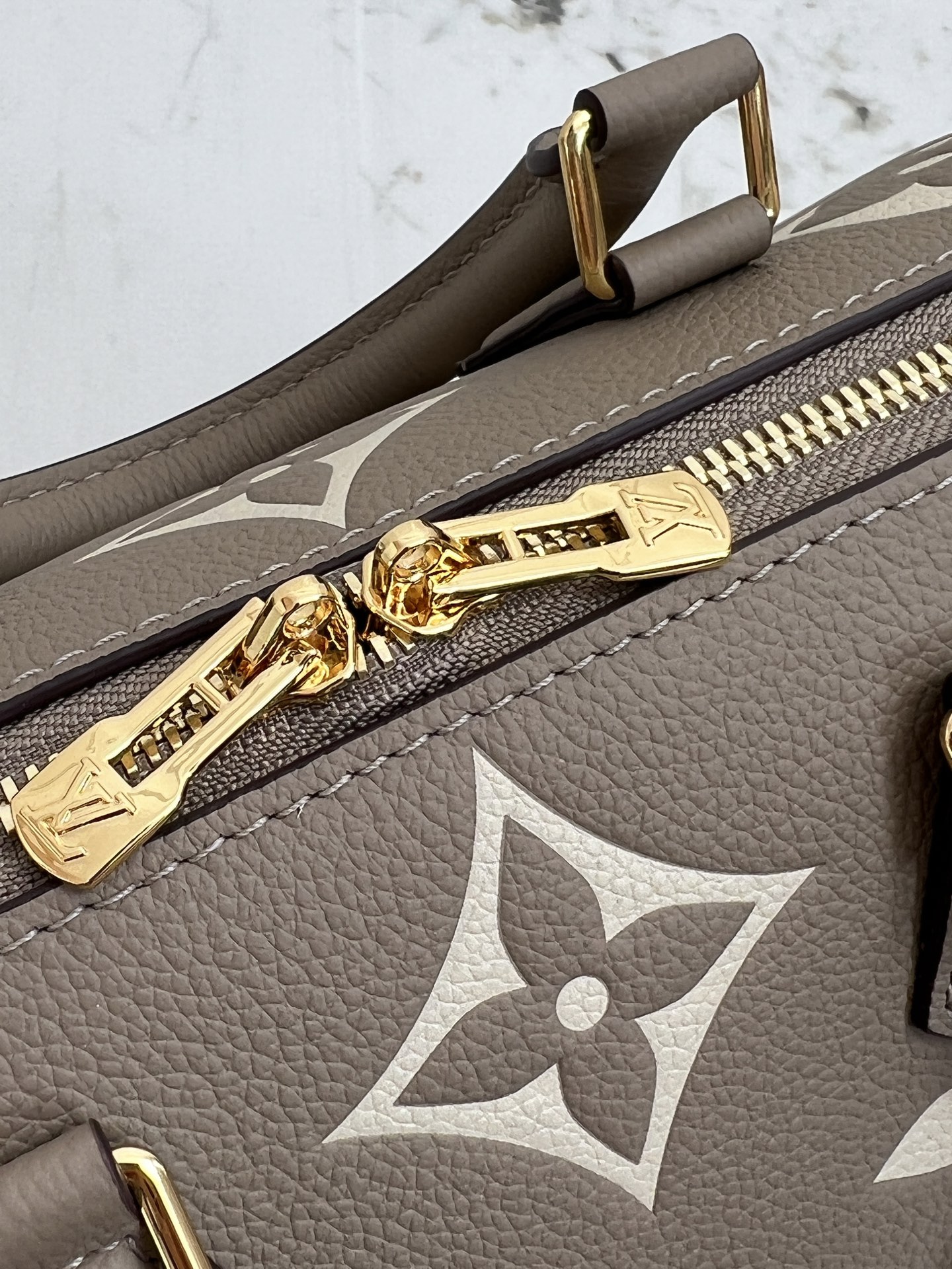 Louis Vuitton Speedy Bandoulière 25 Handbag in Monogram Empreinte Leather - Image 6