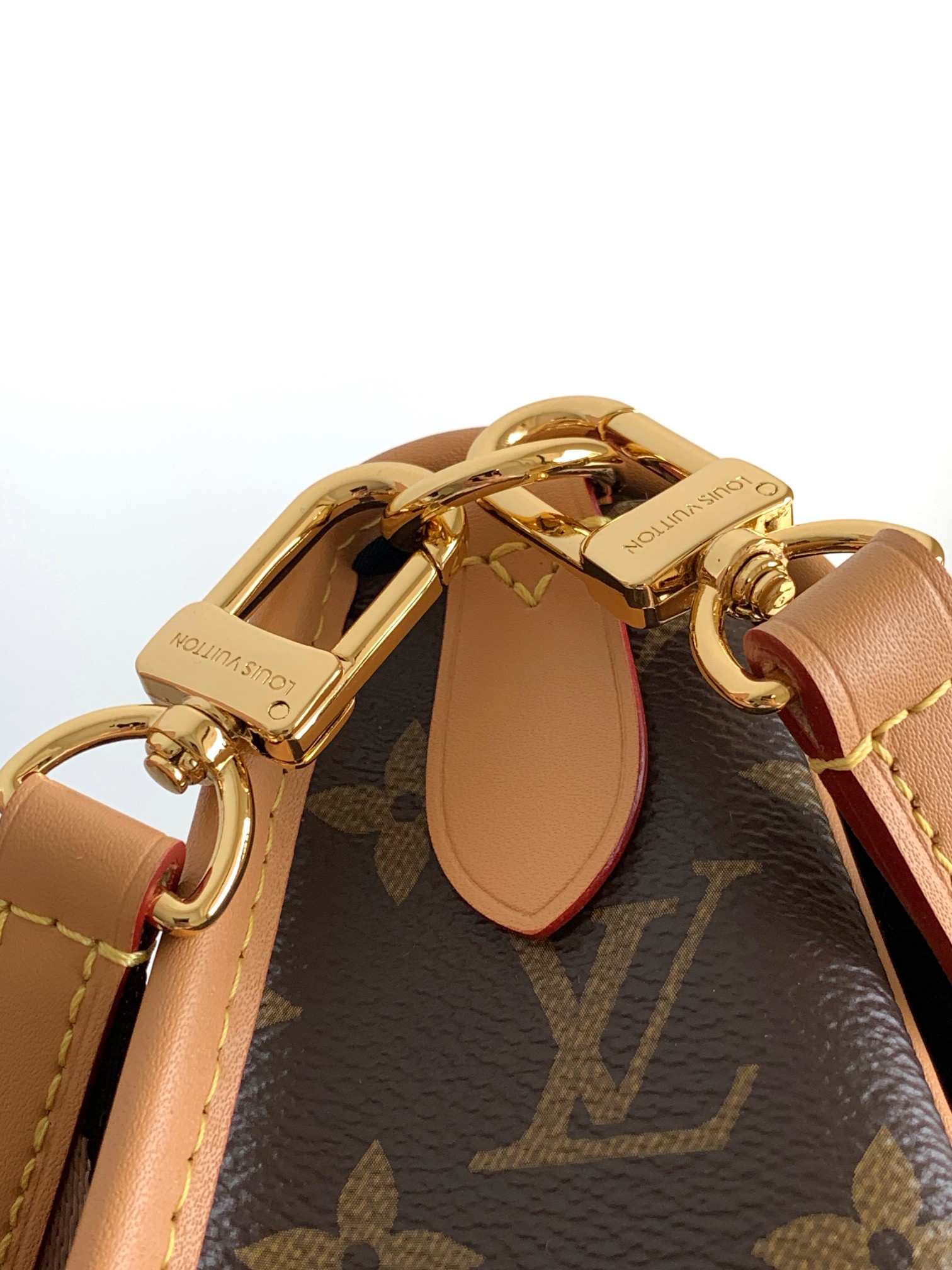 Louis Vuitton Diane Crossbody Bag in Black Monogram Canvas - Image 6