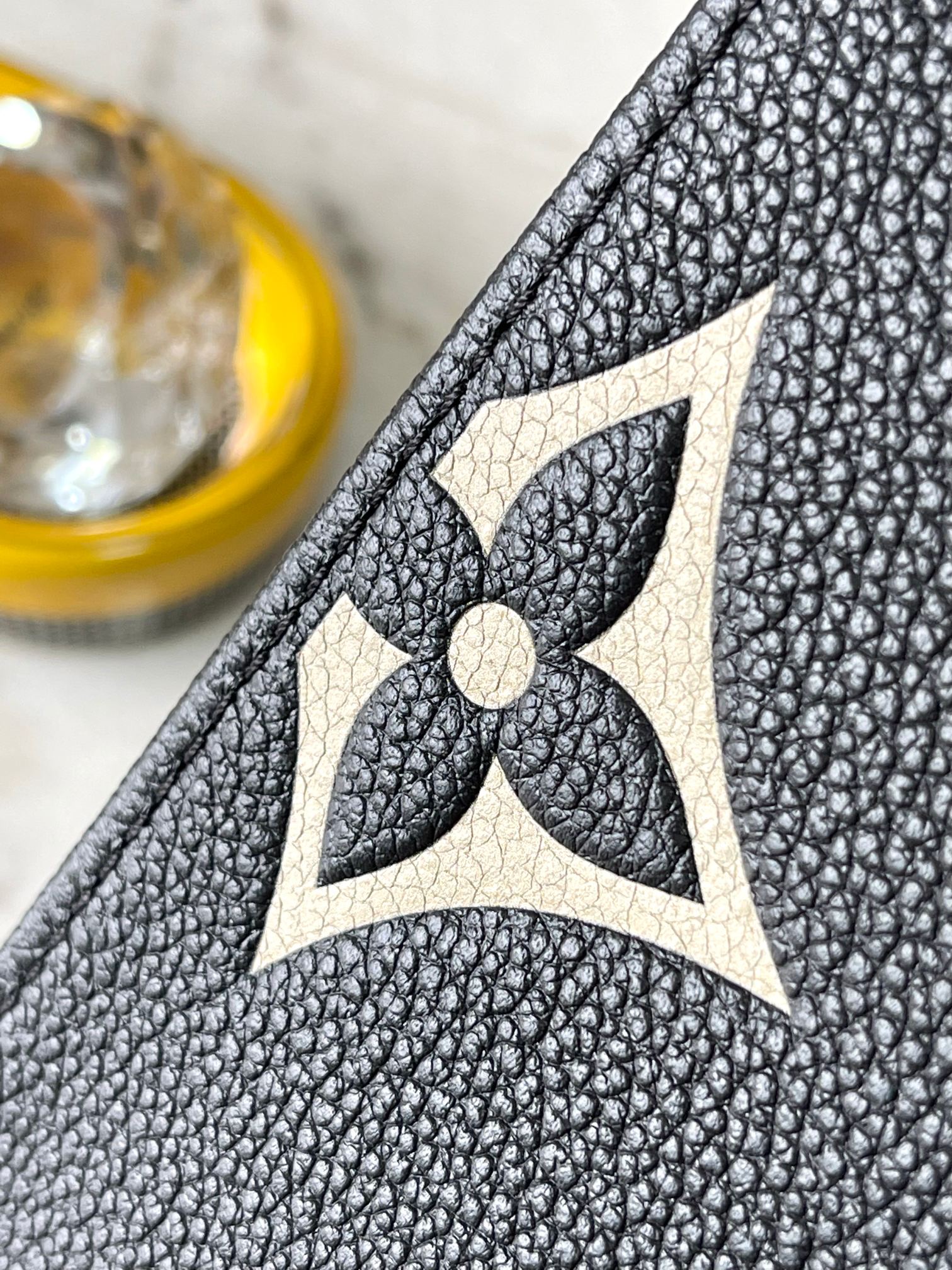 Louis Vuitton Onthego Small Handbag M45659 - Image 6