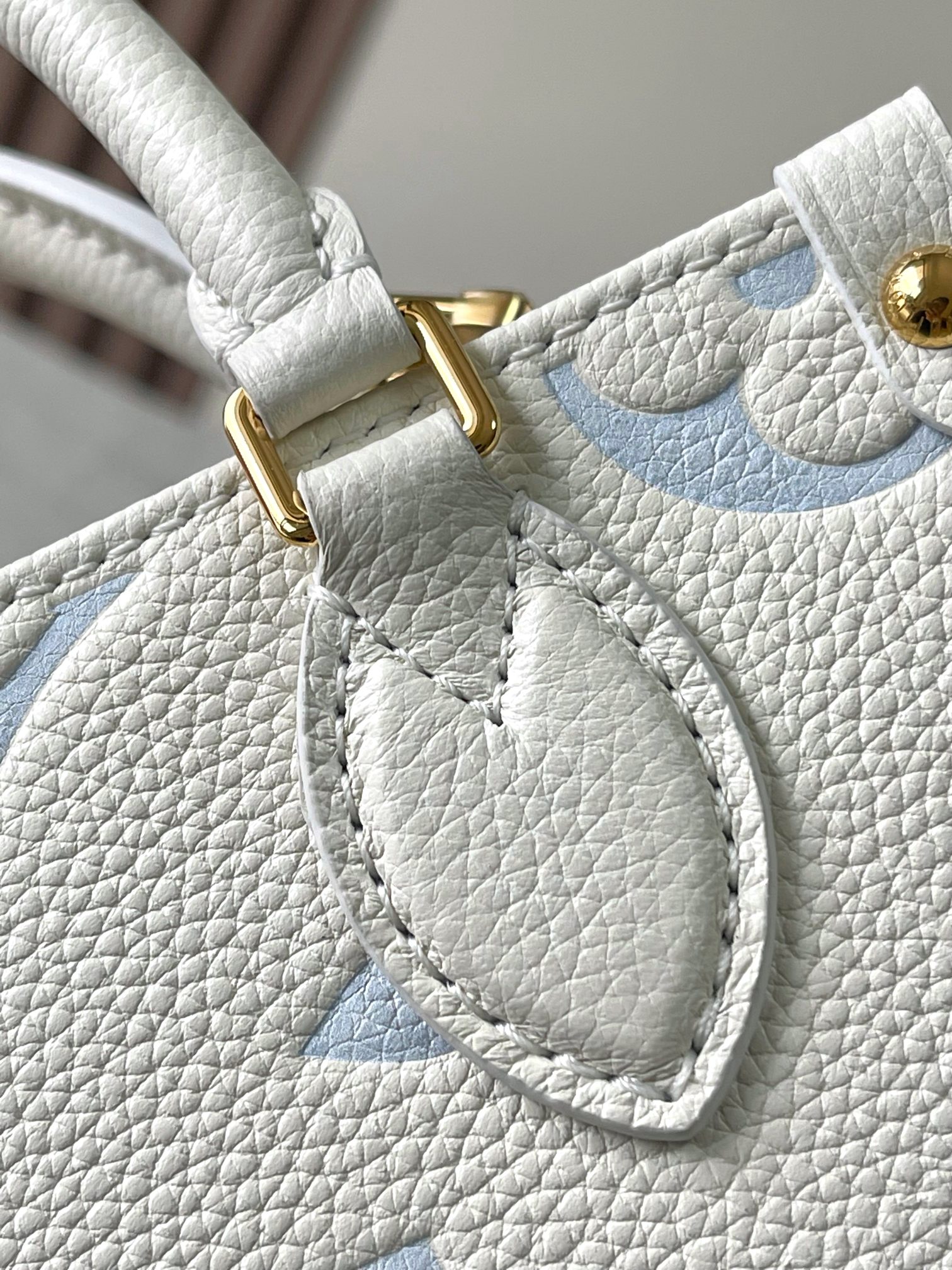 Louis Vuitton Onthego BB Handbag M47054 - Image 6