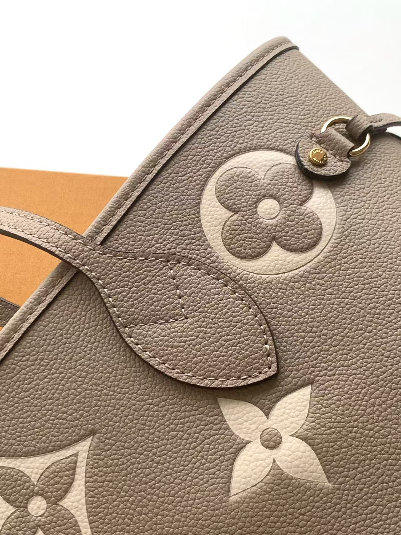 Louis Vuitton Neverfull MM Tote Bag in Monogram Empreinte Leather - Image 6