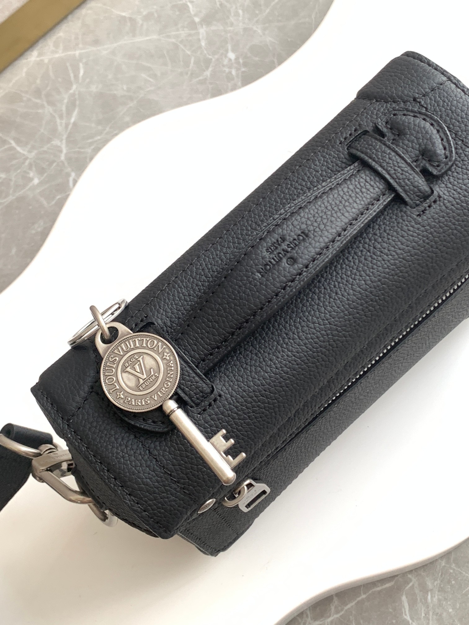Louis Vuitton Soul Trunk Crossbody Bag M11516 - Image 6