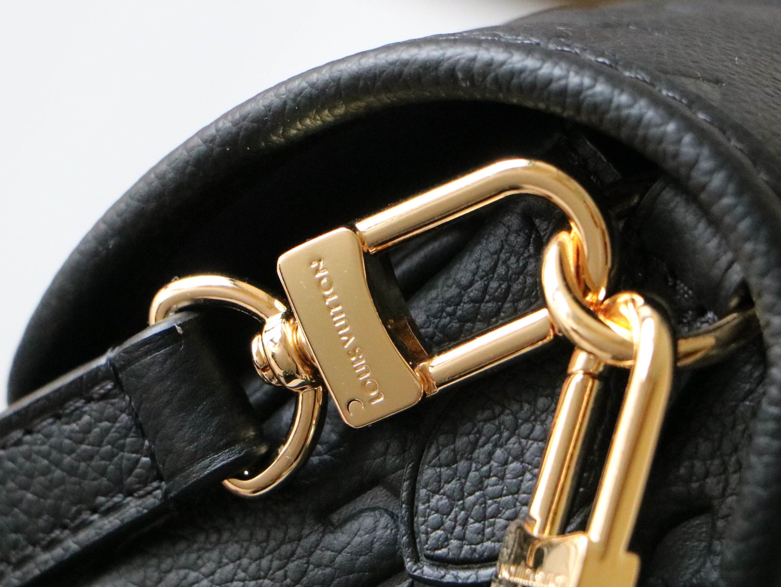 Louis Vuitton Diane Monogram Empreinte Leather Crossbody Bag M46386 - Image 6