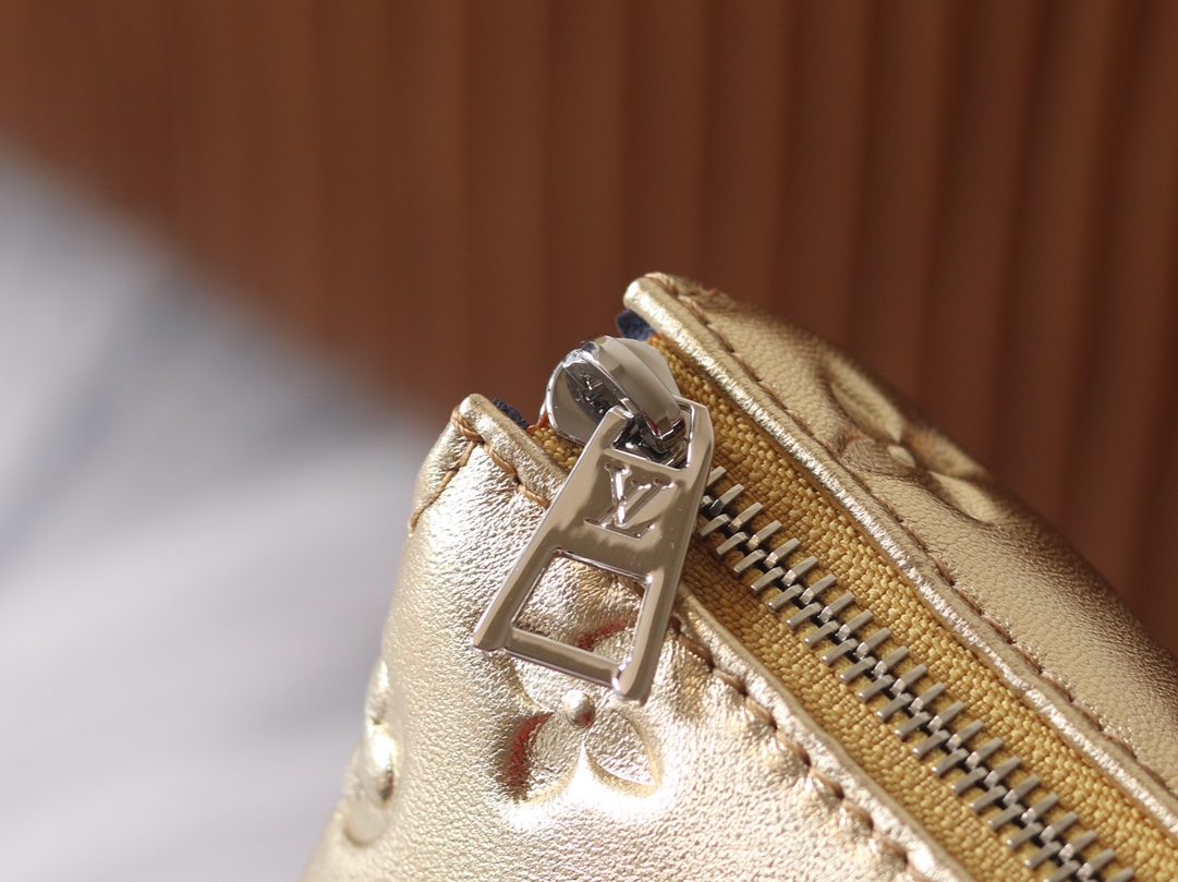Louis Vuitton Coussin PM Shoulder Bag - Image 6