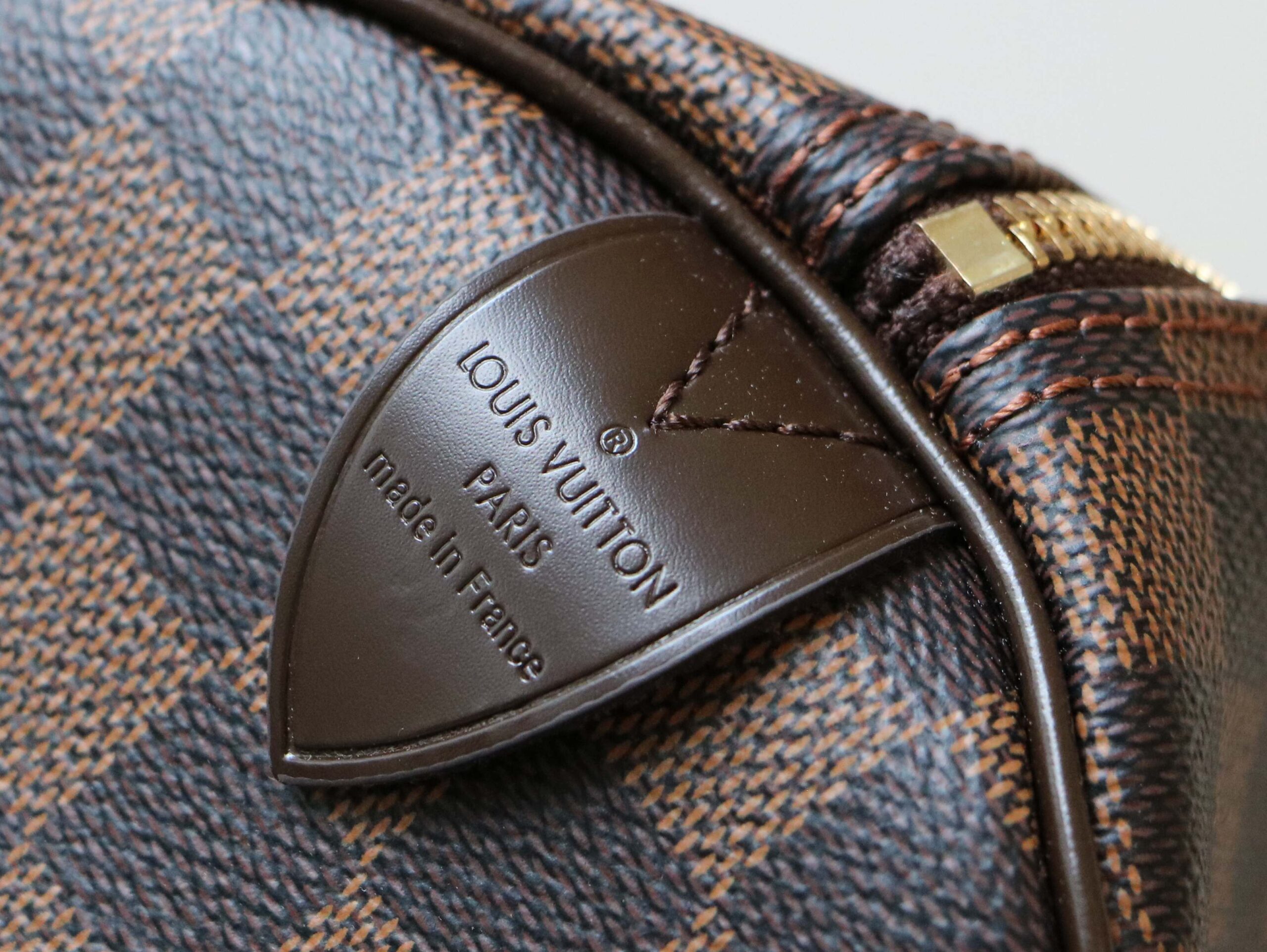 Speedy Handbag in Damier Canvas with Brass Hardware - Image 6