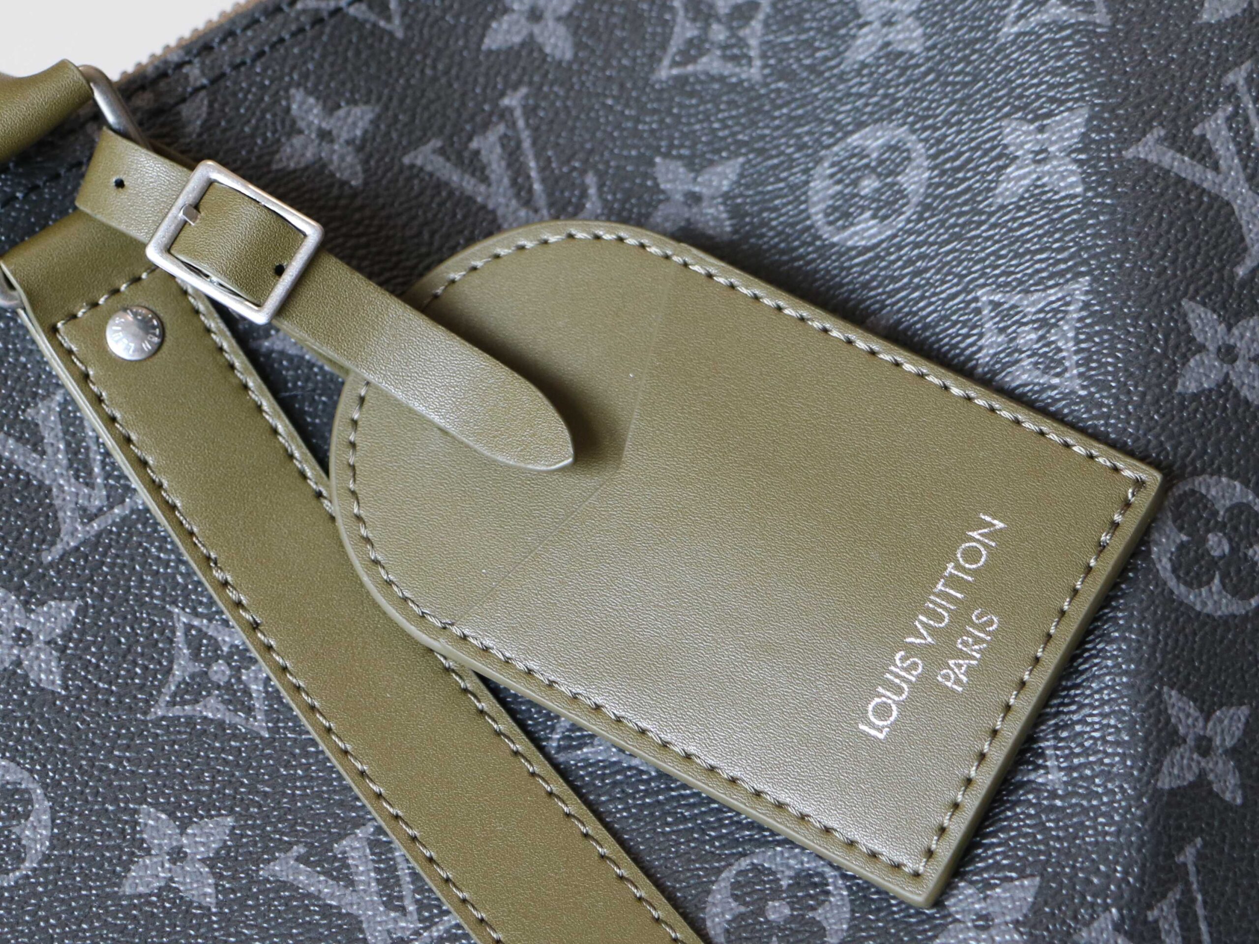 Louis Vuitton Keepall Bandoulière 45 Travel Bag in Monogram Eclipse Canvas - Image 6