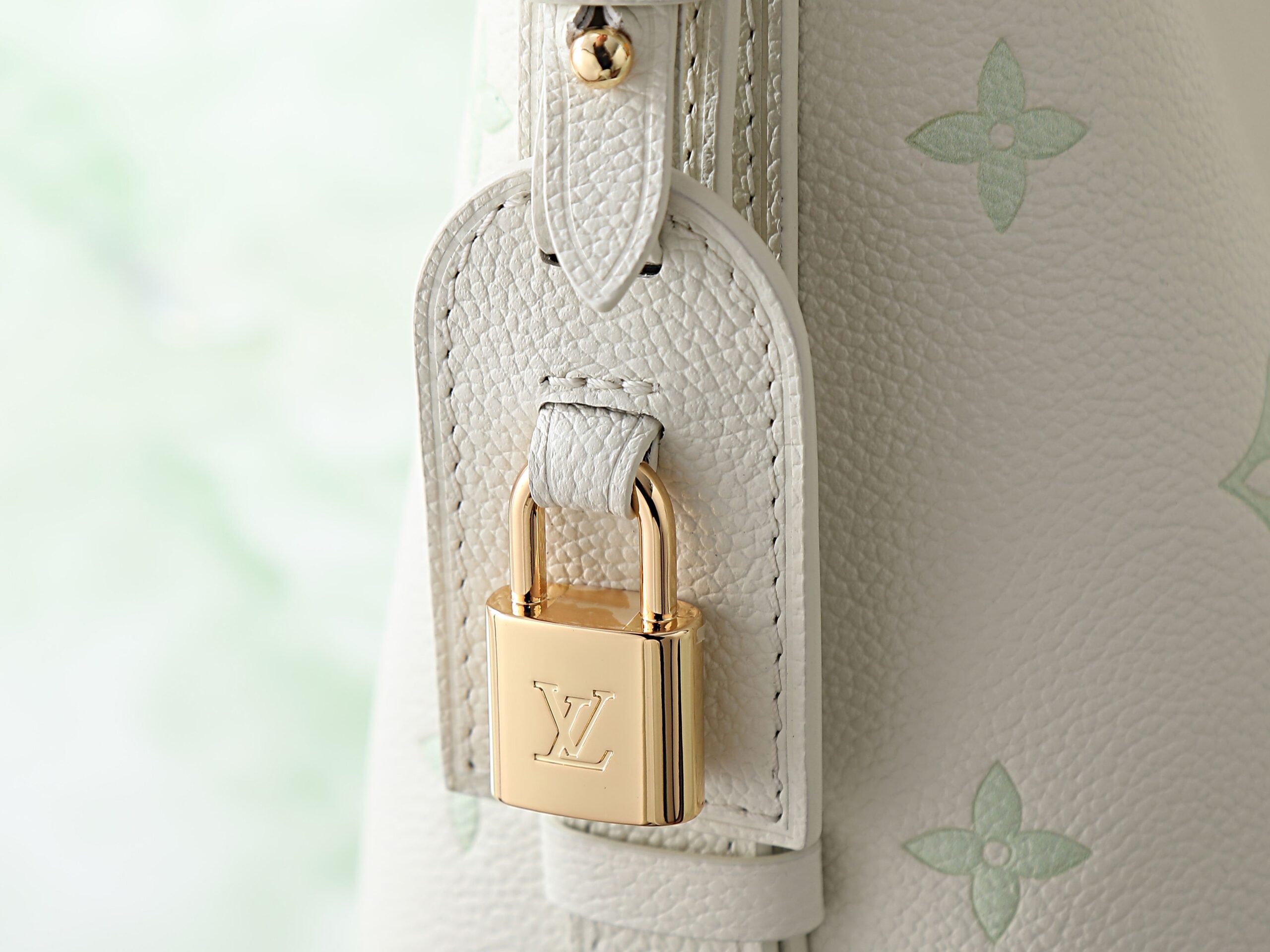 Louis Vuitton All In BB M27570 Leather Bucket Bag - Image 6