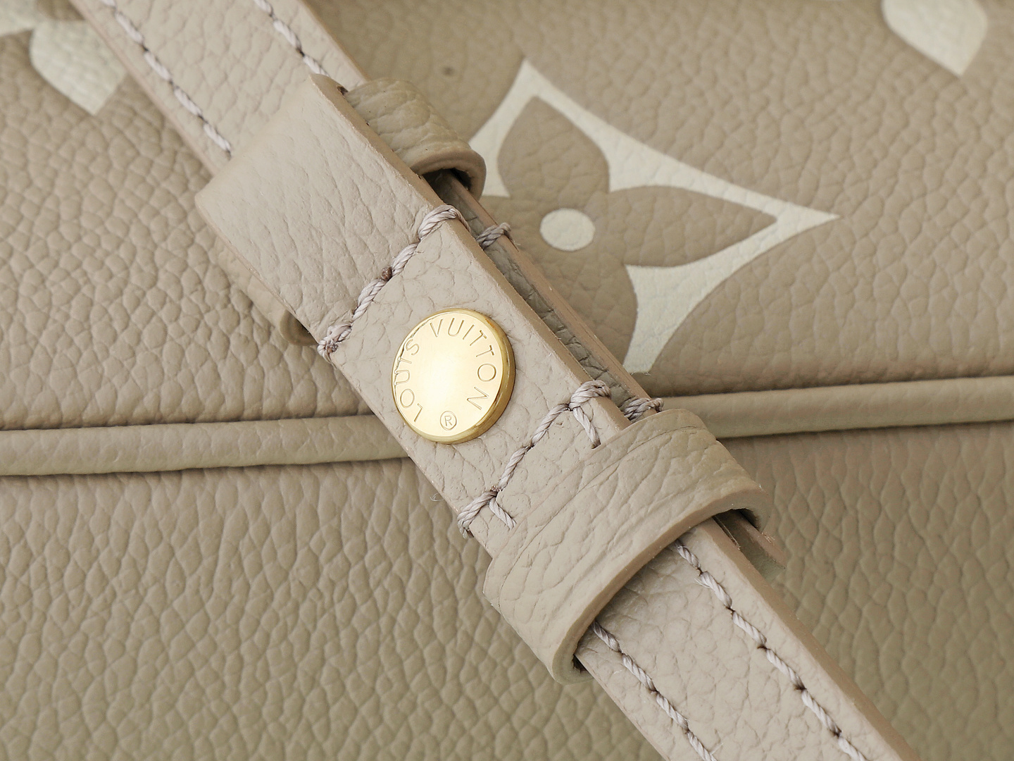 Louis Vuitton Wallet On Chain Ivy M82211 in Gray Monogram Canvas - Image 6