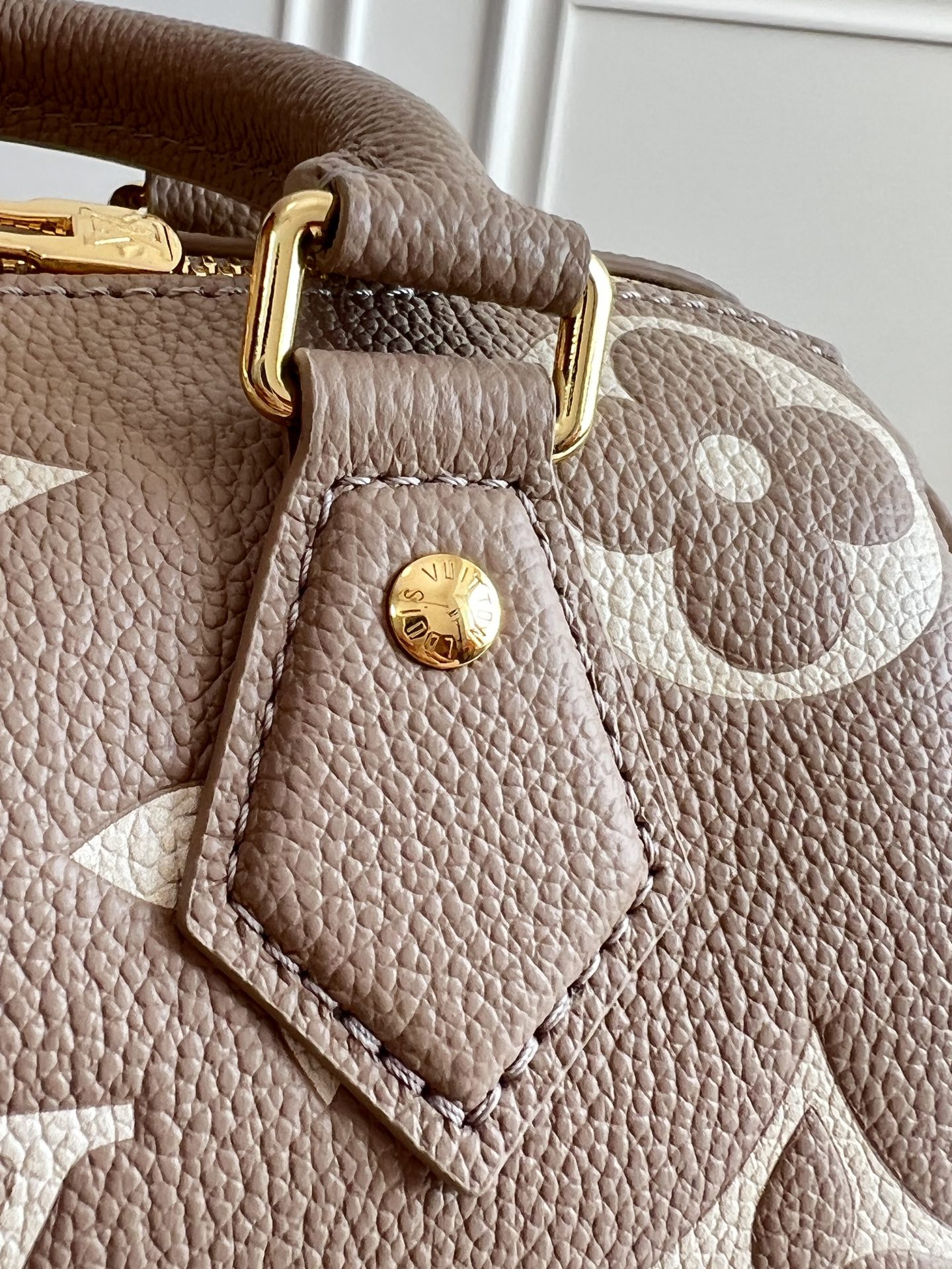 Louis Vuitton Speedy Bandoulière 20 Monogram Empreinte Leather Crossbody Bag - Image 6