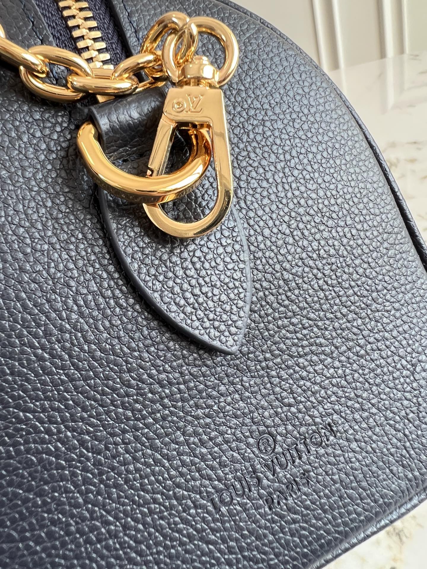 Louis Vuitton Speedy Bandoulière 20 Monogram Empreinte Crossbody Bag - Image 6