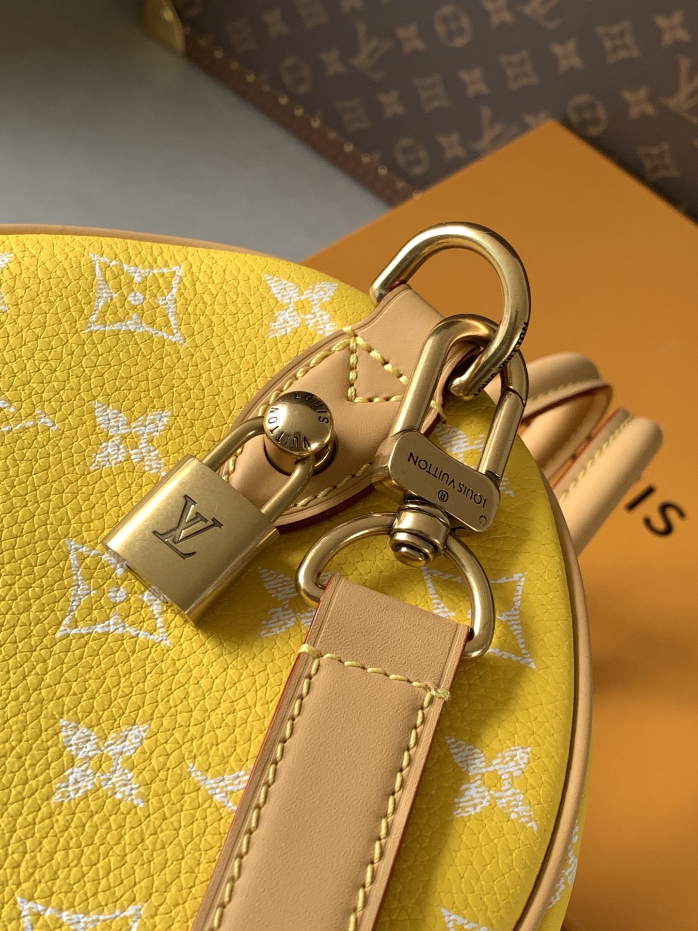 Louis Vuitton Speedy P9 Bandouliere 30 Monogram Leather Handbag - Image 6