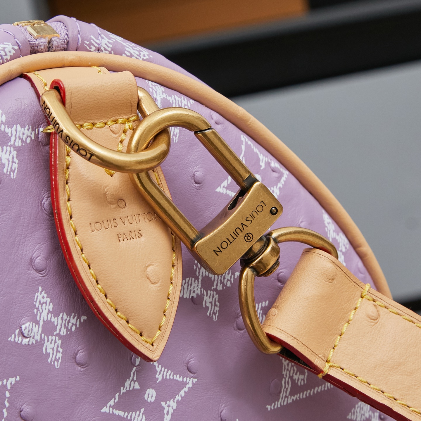 Louis Vuitton Speedy Bandouliere 30 Monogram Leather Crossbody Bag - Image 6