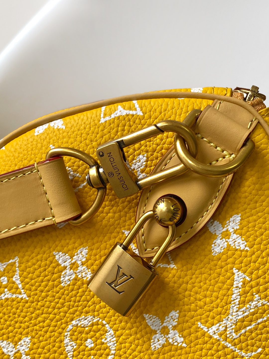 Louis Vuitton Speedy P9 Bandouliere 30 Monogram Leather Crossbody Bag - Image 6