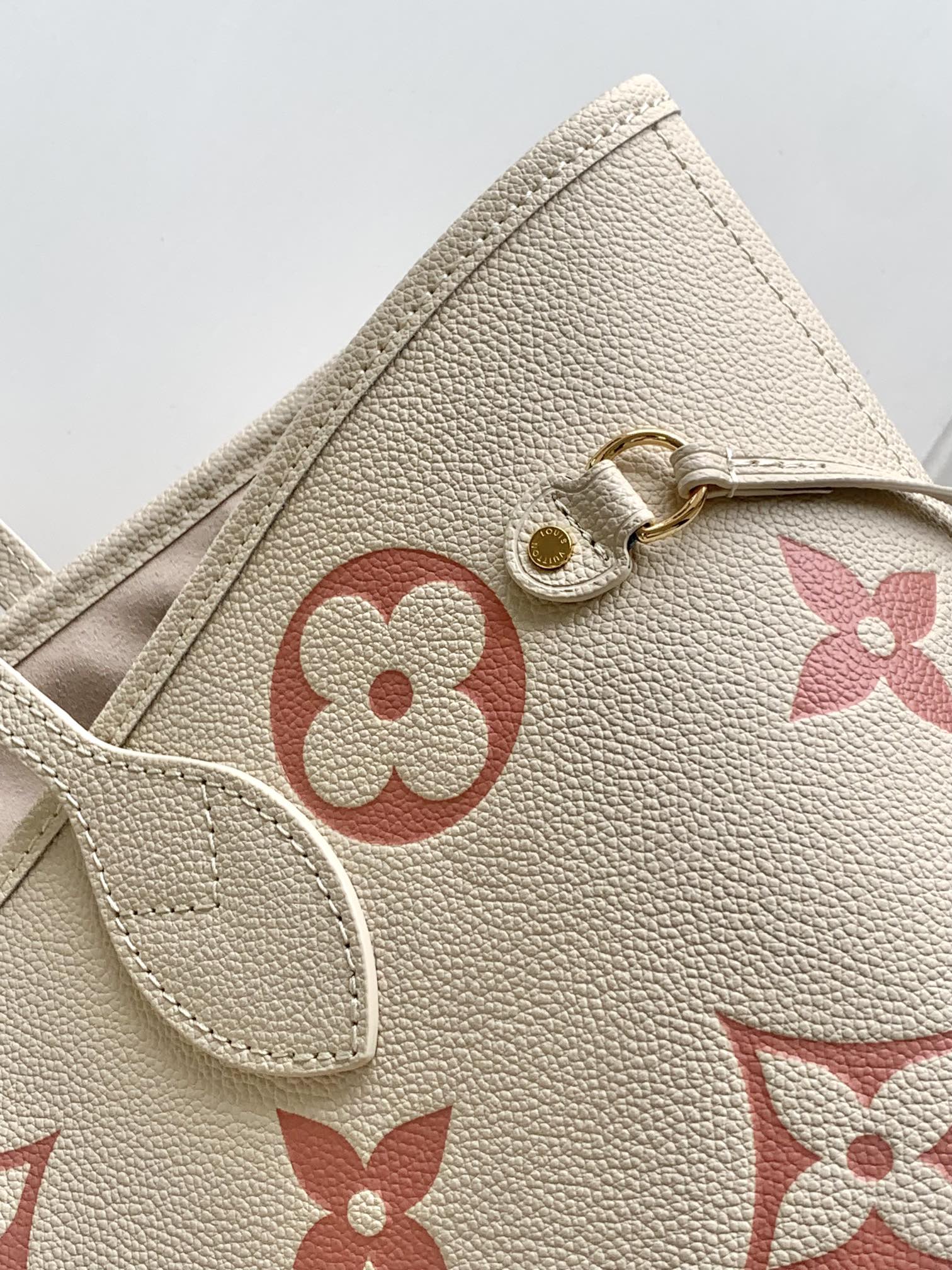 Louis Vuitton Neverfull MM Shopping Tote M21579 - Image 6