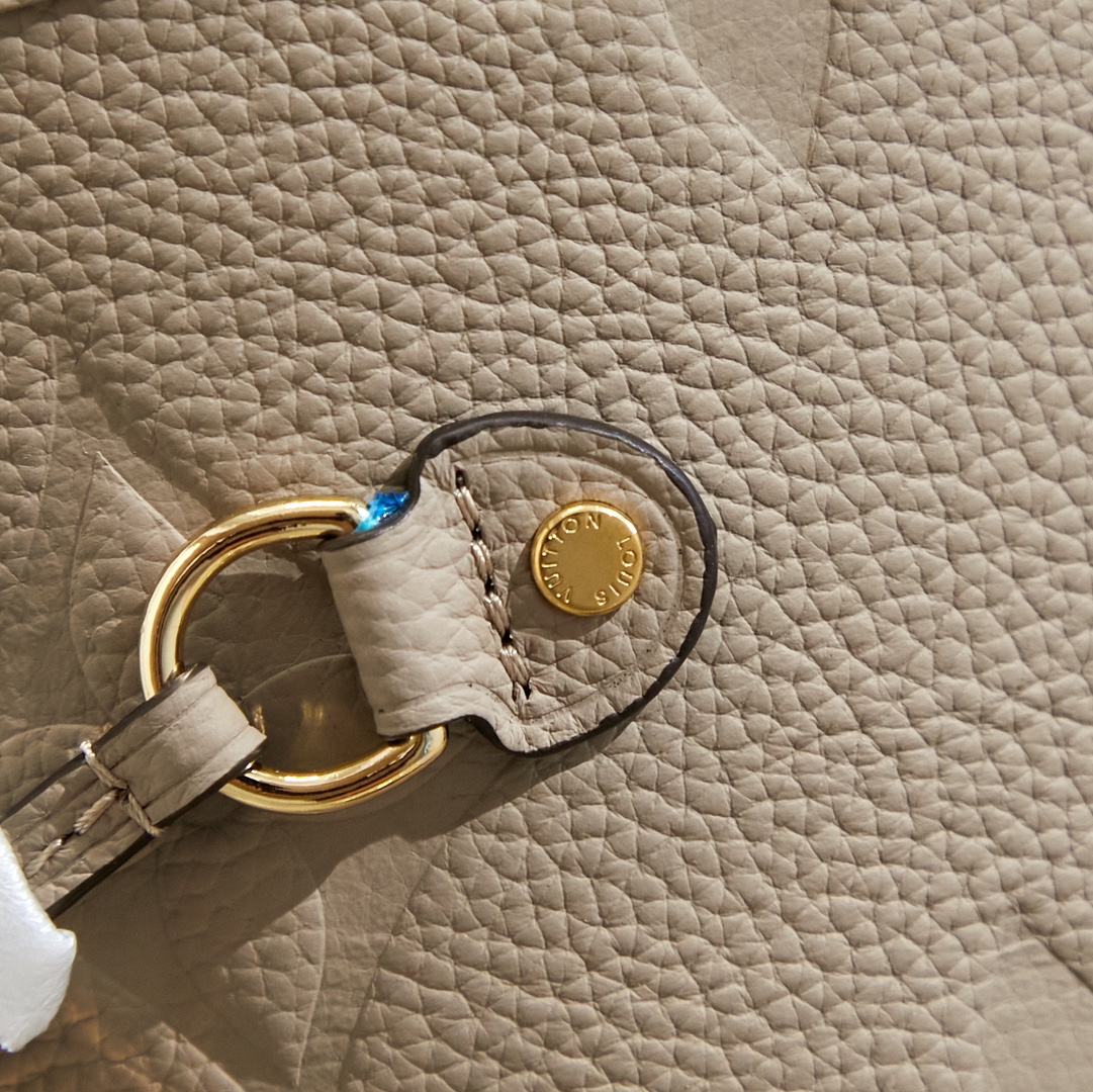 Louis Vuitton Neverfull MM Shopping Tote - Image 6