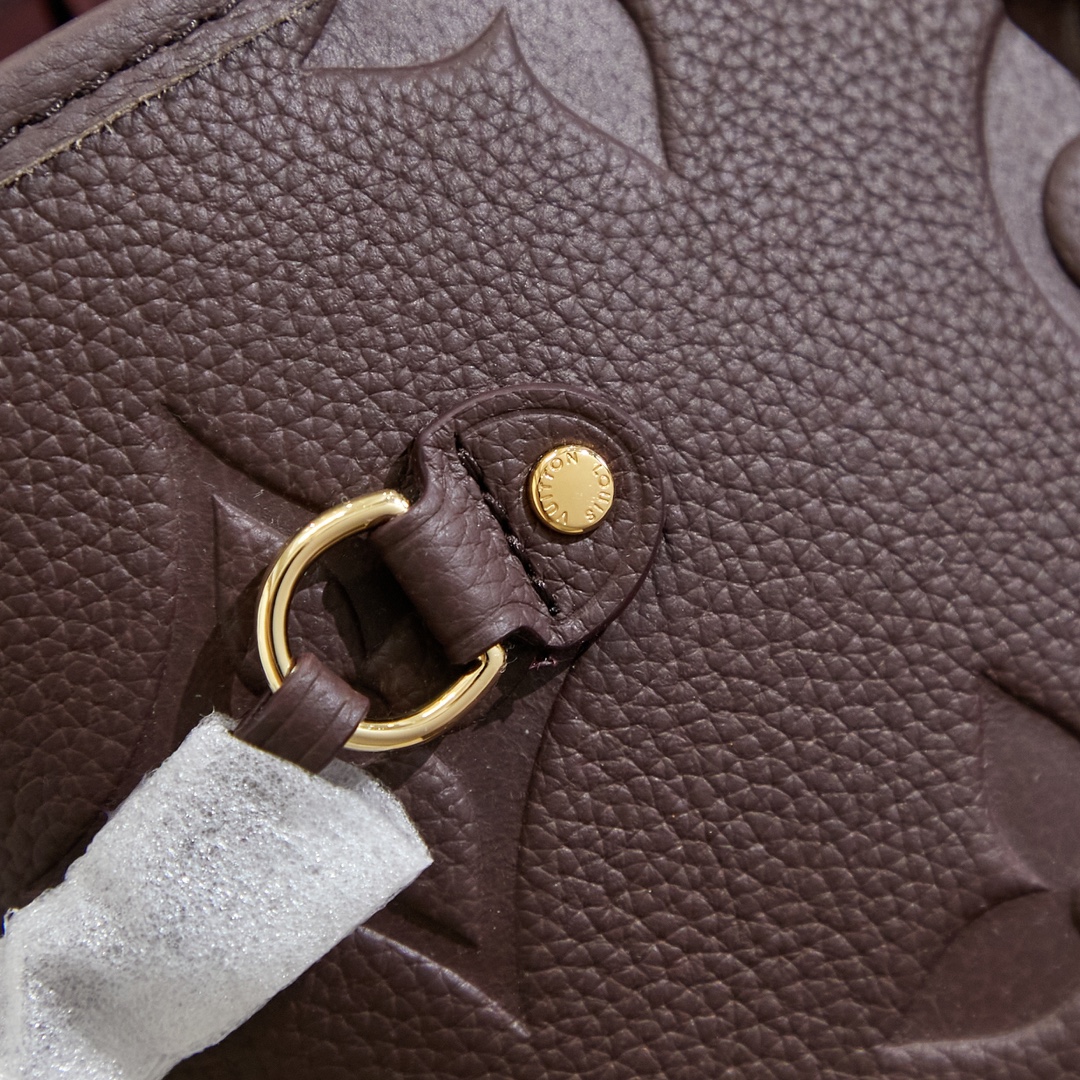 Louis Vuitton Neverfull MM Shopping Tote - Image 6