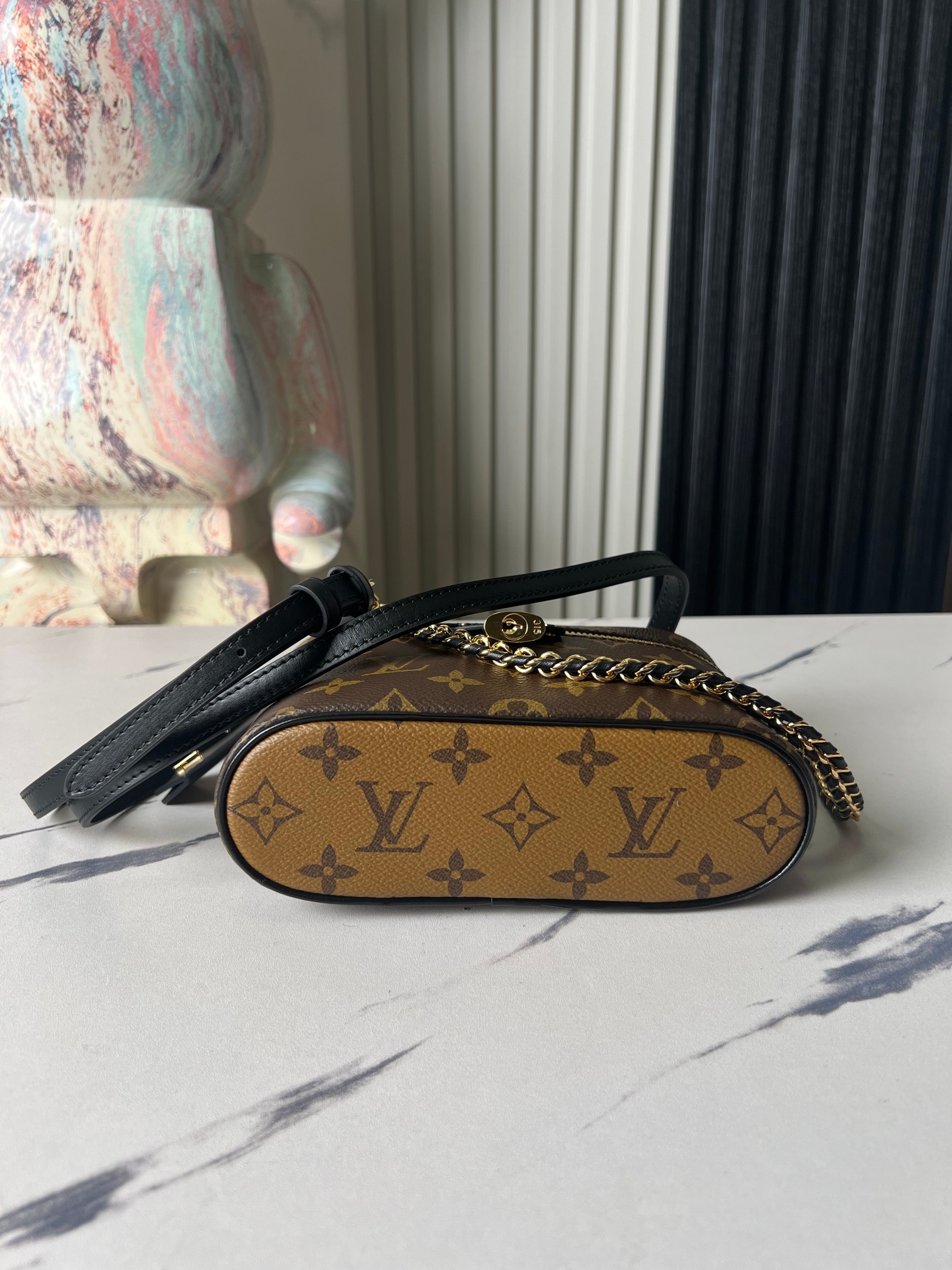 Louis Vuitton Vanity Chain Pouch M47125 Monogram Handbag - Image 6