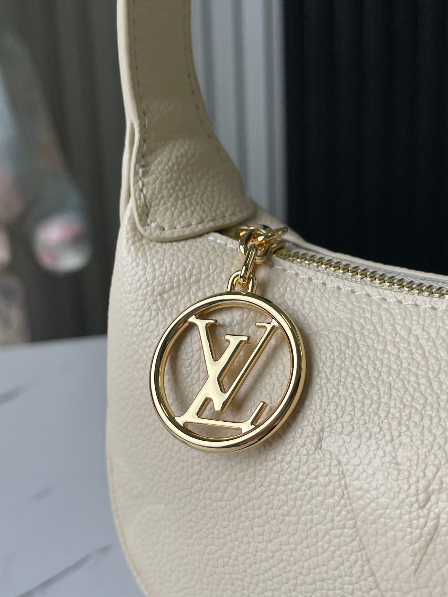 Louis Vuitton Mini Moon Handbag M82391 / M82519 White - Image 6