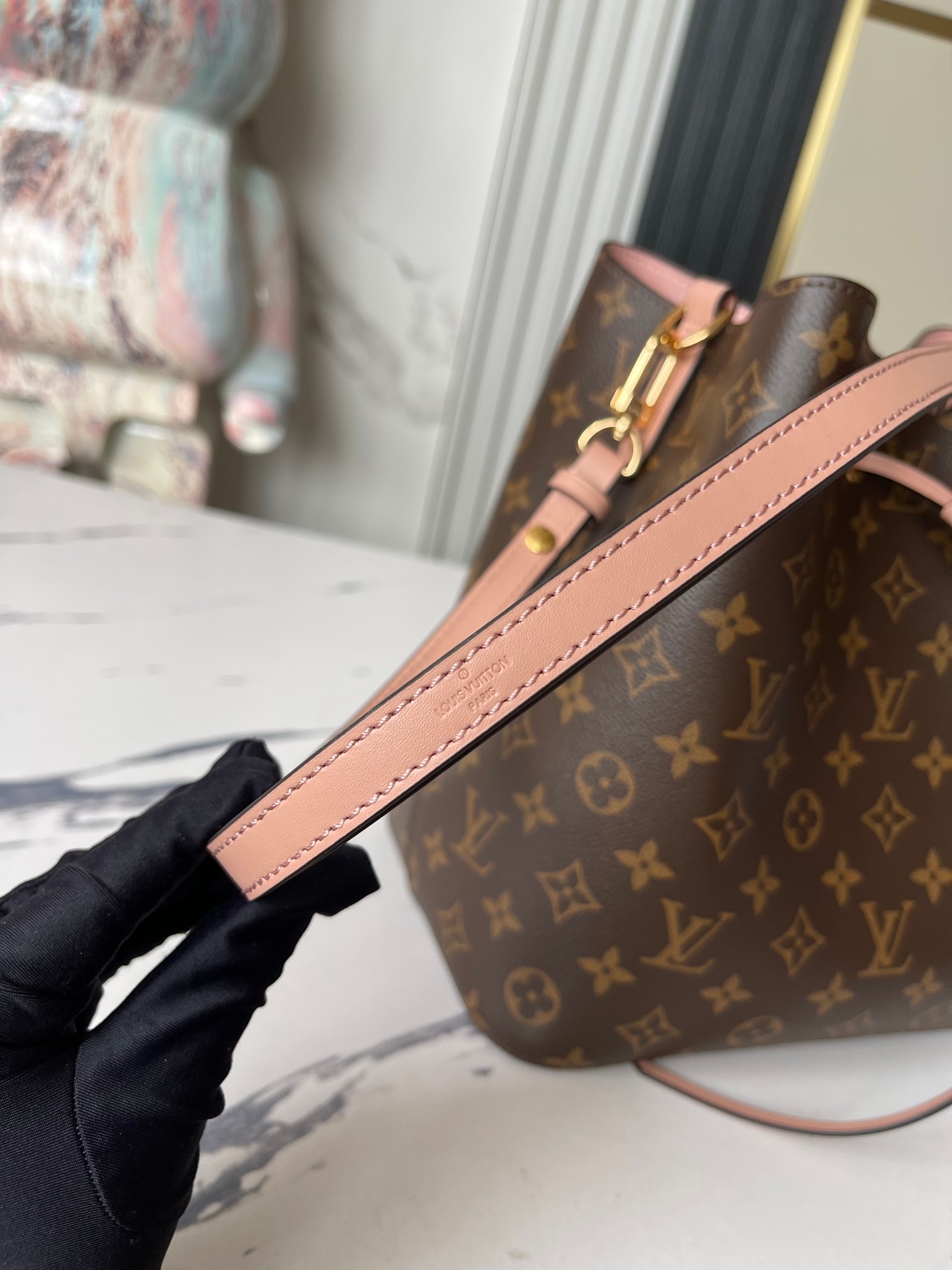 Louis Vuitton NeoNoe Bucket Bag M44022 in Pink Monogram Canvas - Image 6