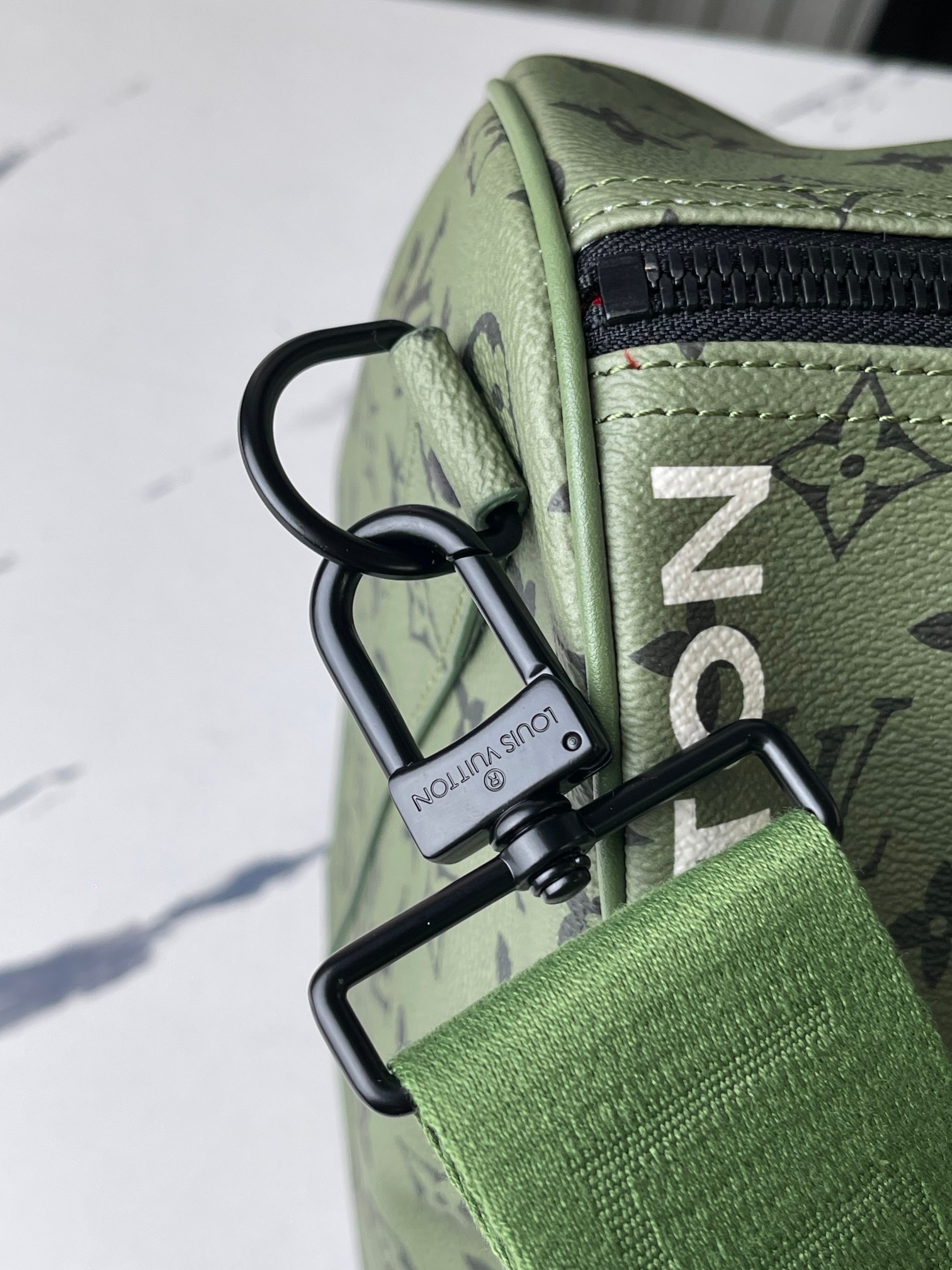 Louis Vuitton Keepall Bandoulière 45 Travel Bag - Image 6