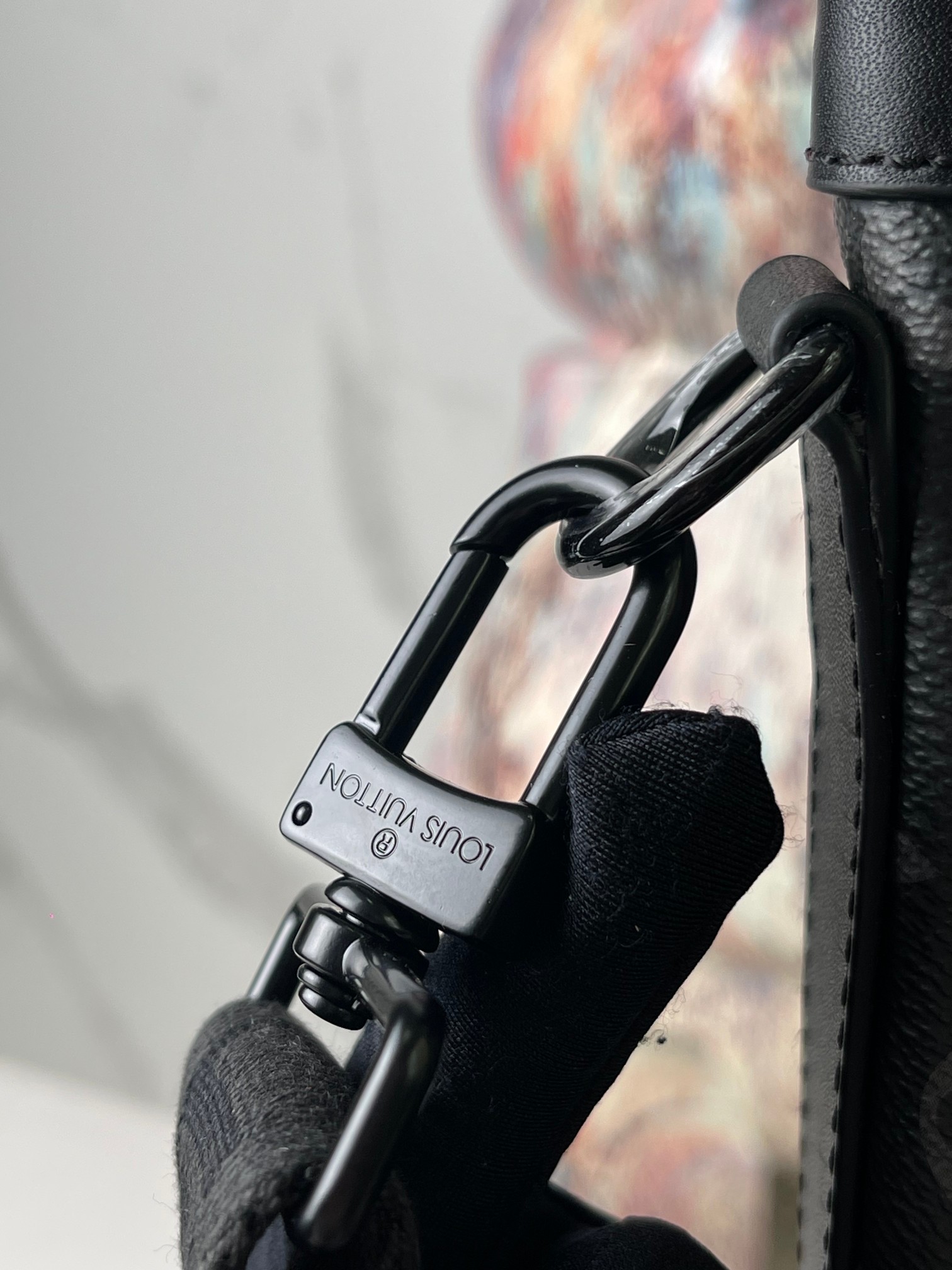 Louis Vuitton Maxi Noé M46693 Black Monogram Sling Bag - Image 6