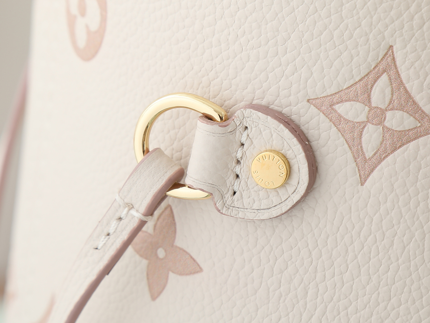 Louis Vuitton Neverfull MM Tote Bag in Cream Monogram Empreinte Leather - Image 6
