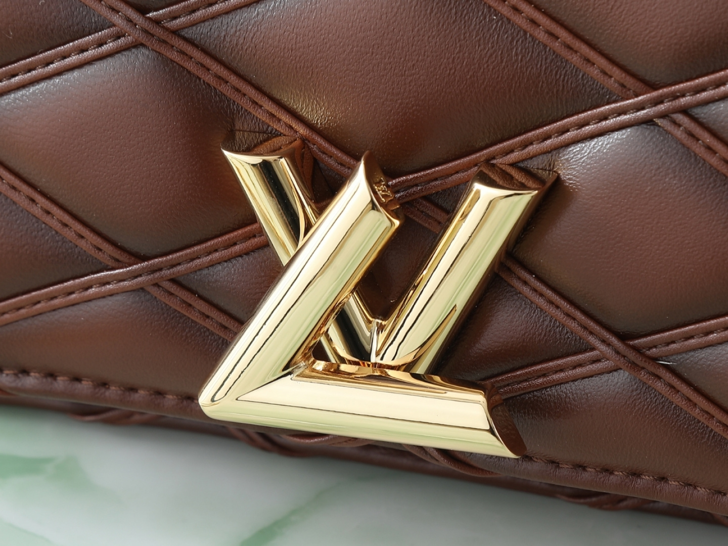 Louis Vuitton Wallet On Chain Go-14 M13841 Crossbody Bag - Image 6