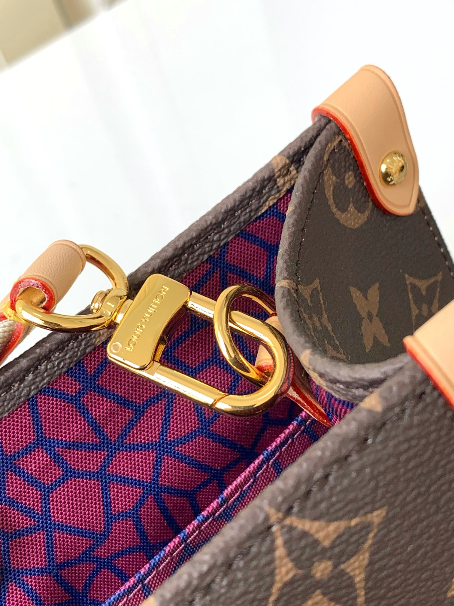 Louis Vuitton OnTheGo Small Handbag with Yayoi Kusama Monogram Canvas - Image 6