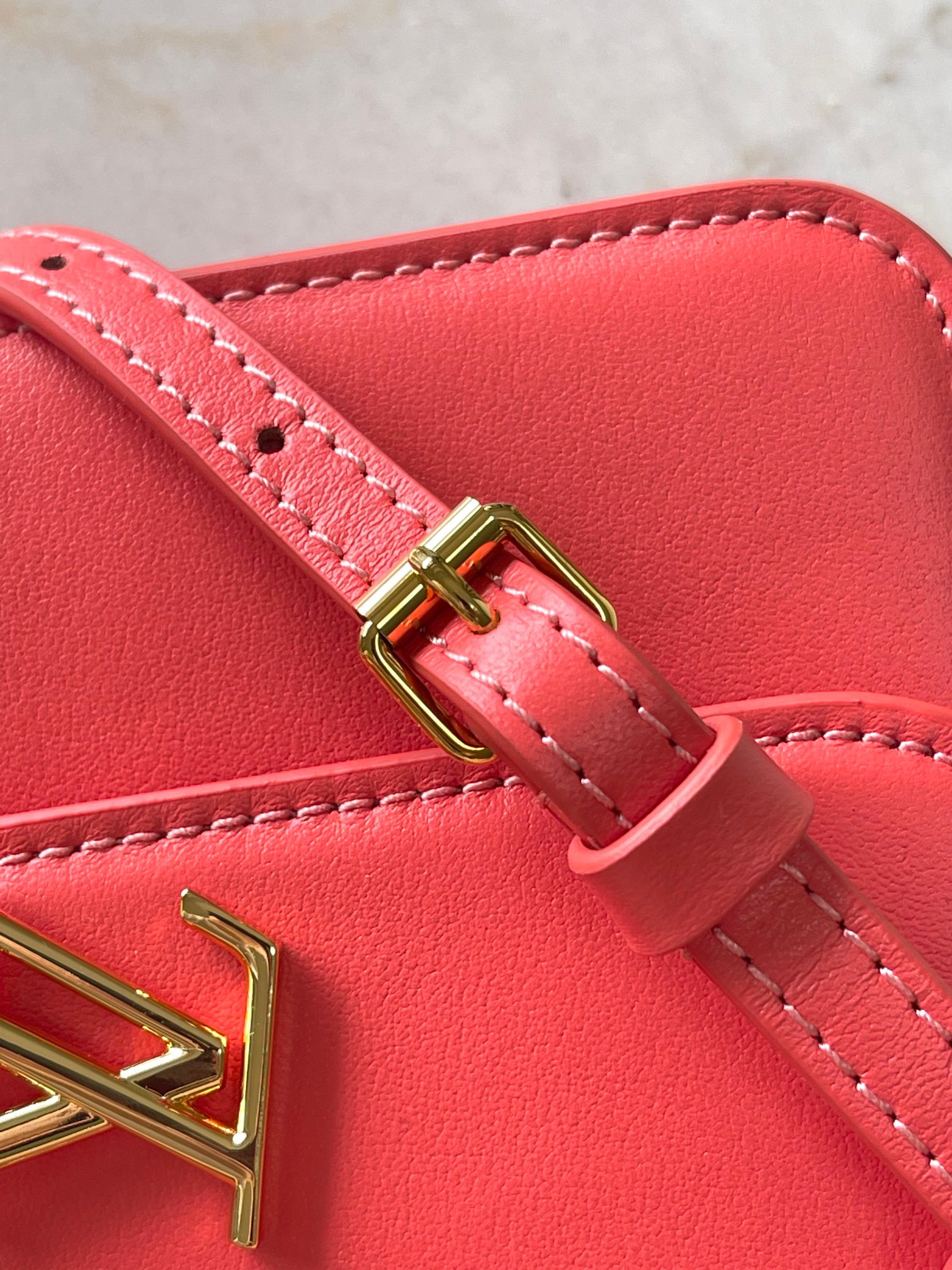 Louis Vuitton LV Bloom Wallet On Chain - Image 6