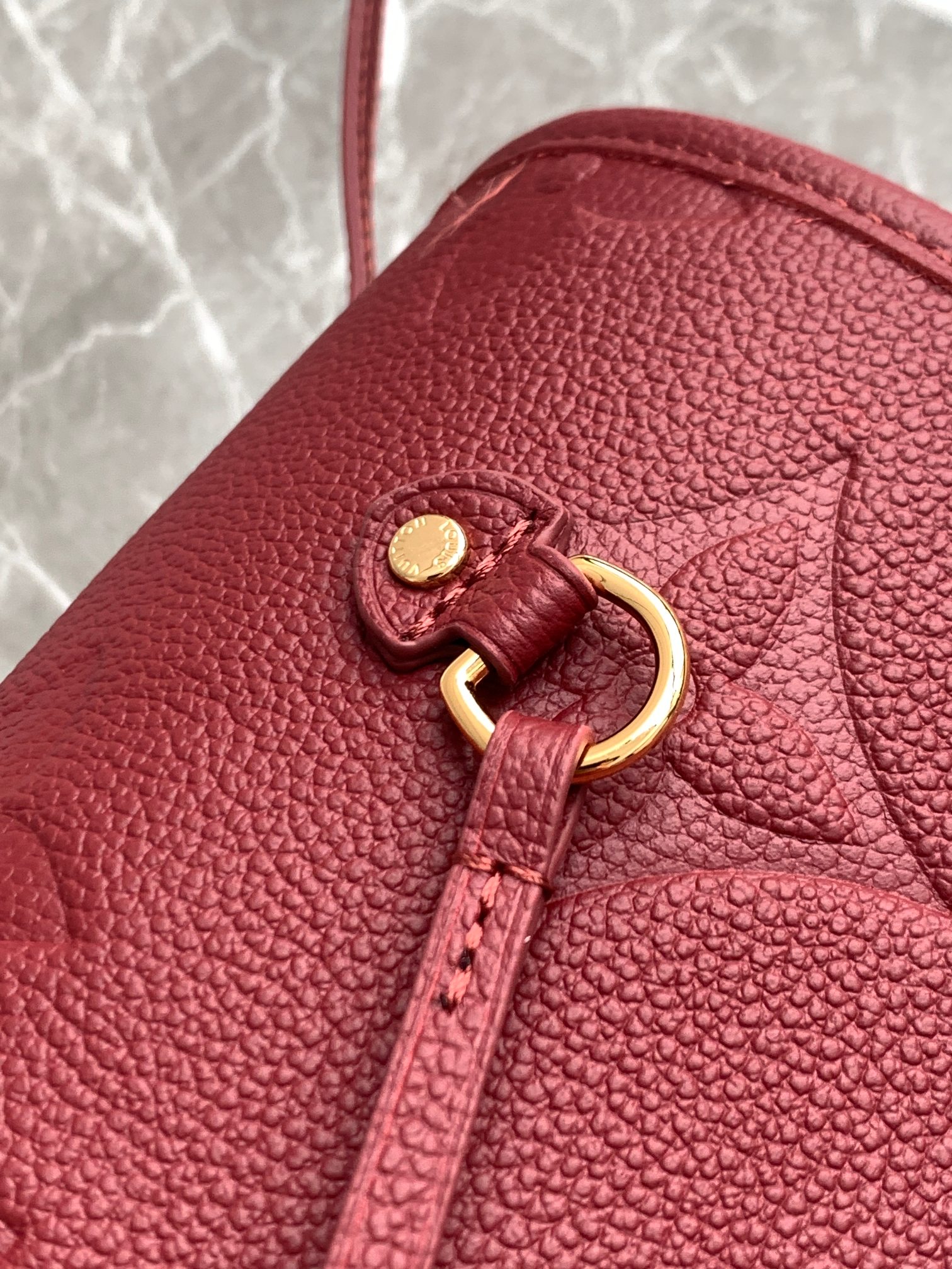Louis Vuitton Neverfull Medium Tote Bag with Removable Zippered Pouch - Image 6