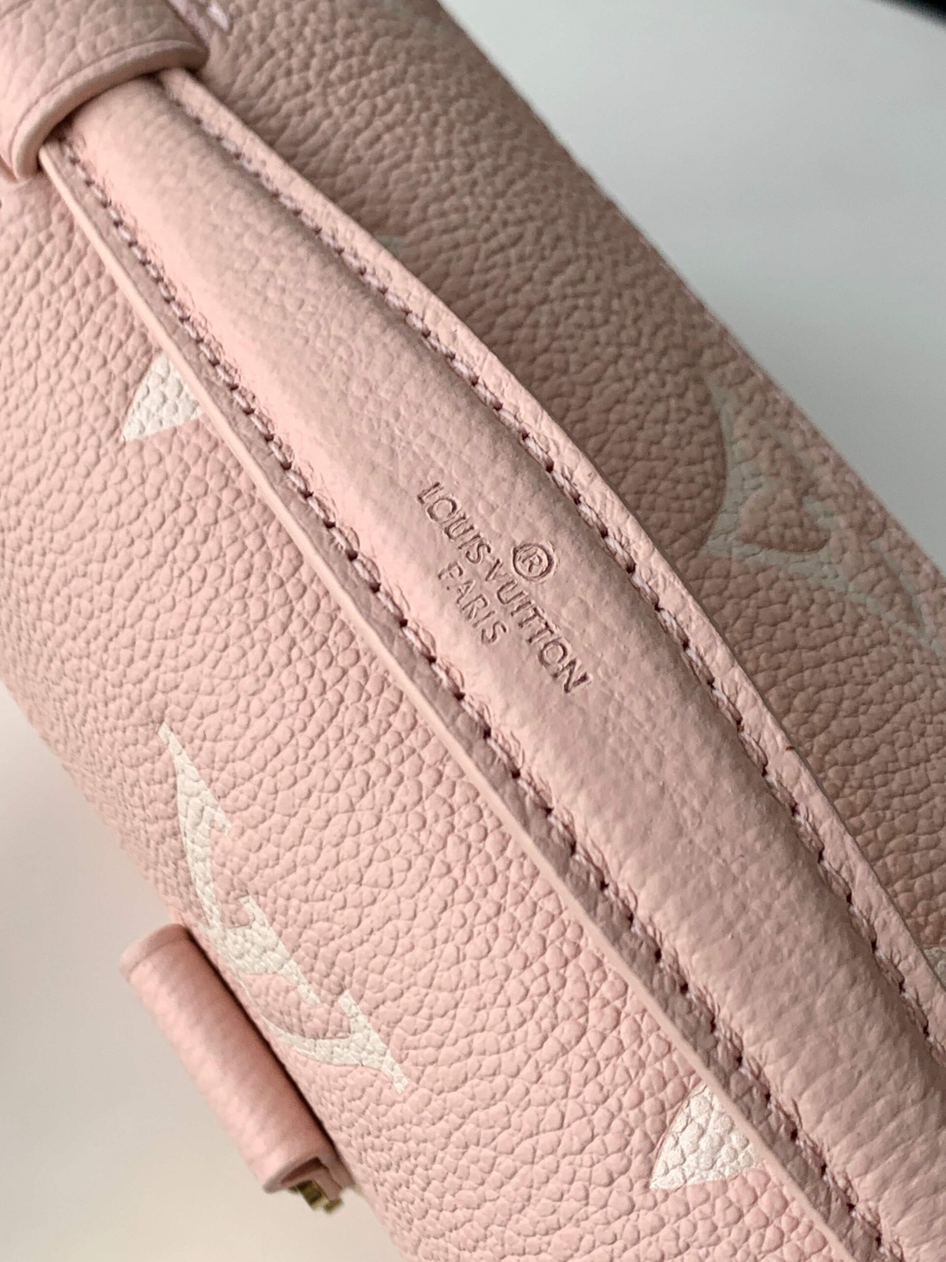 Louis Vuitton Pochette Metis East West Shoulder Bag - Image 6