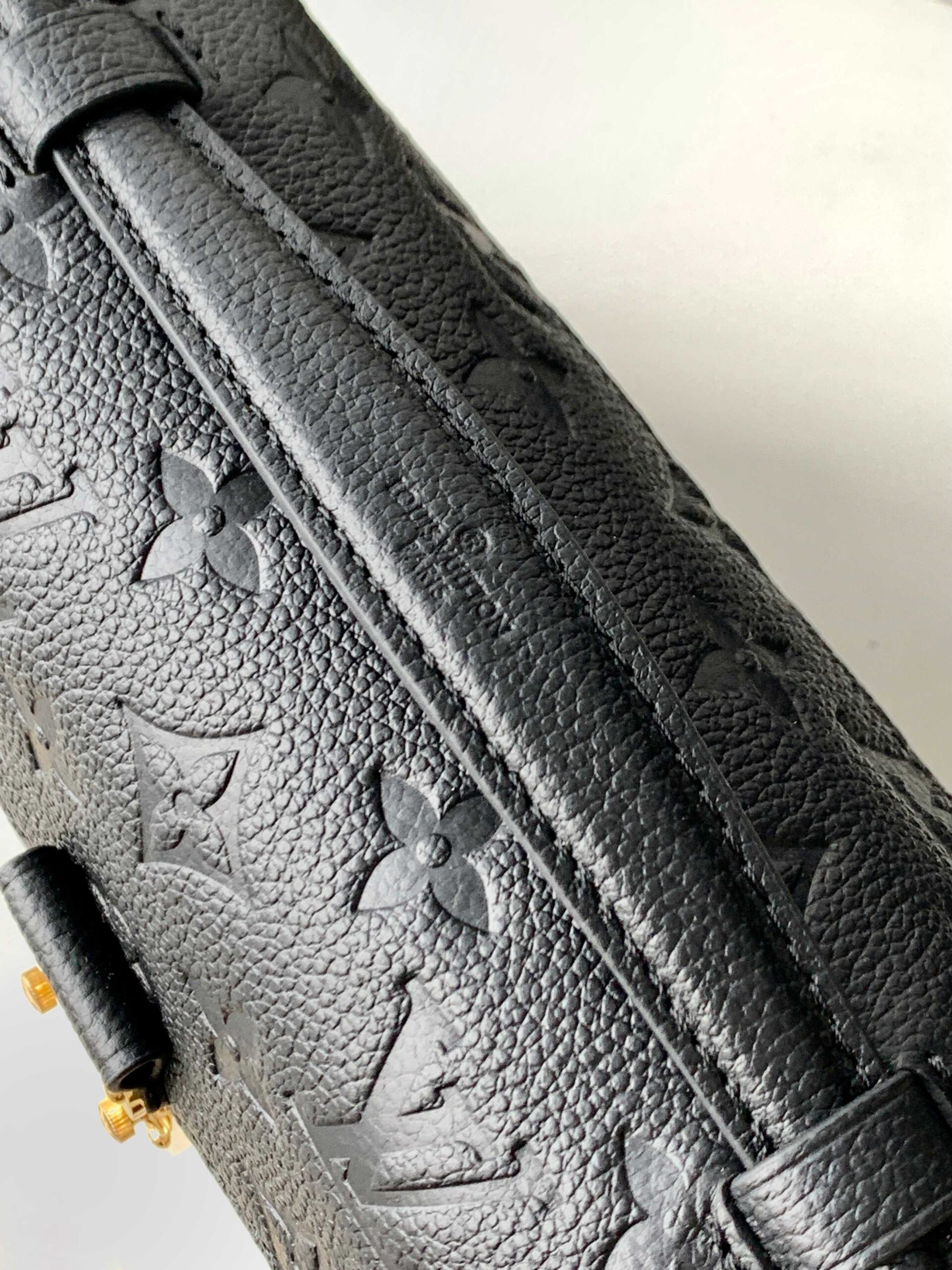 Louis Vuitton Pochette Métis East West Handbag - Image 6