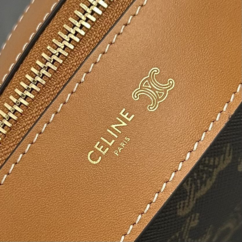 Celine Triomphe Duffle Handbag L10663 - Image 6