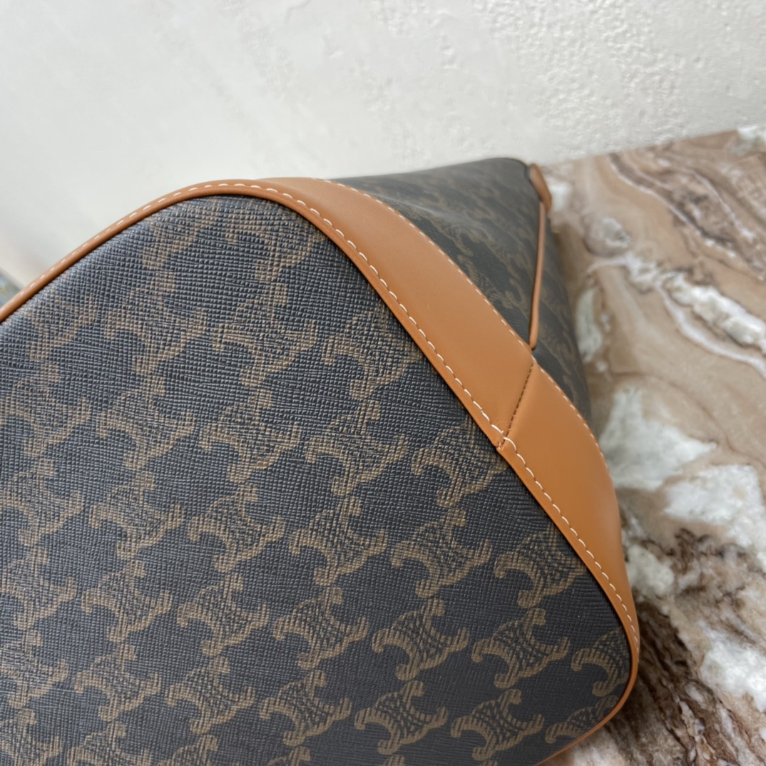 CELINE Triomphe Canvas Medium Bucket Bag - Image 6
