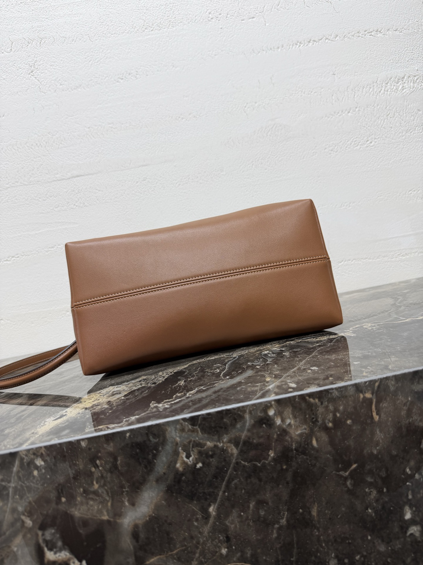 DOCTOR Small Leather Handbag - Image 6
