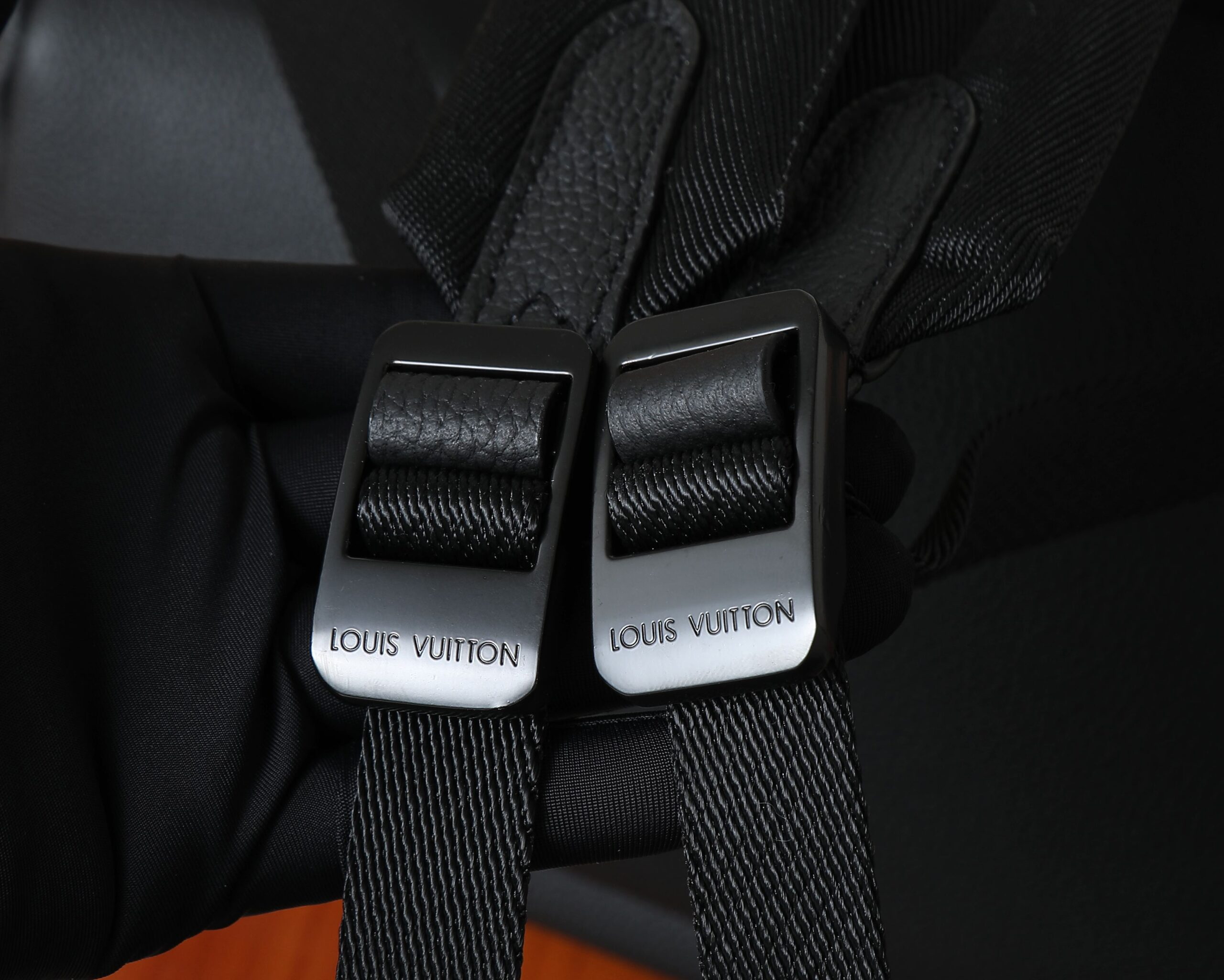 Louis Vuitton Discovery Work Shoulder Bag - Image 6
