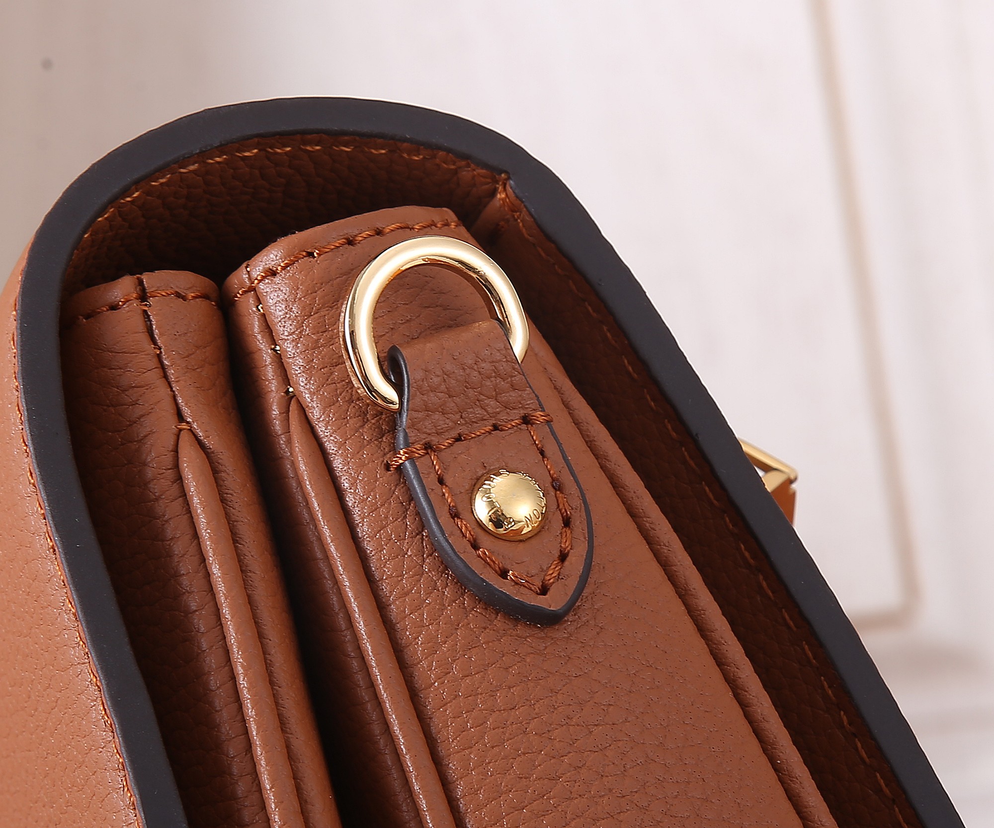 Louis Vuitton Oxford Handbag M22952 - Image 6
