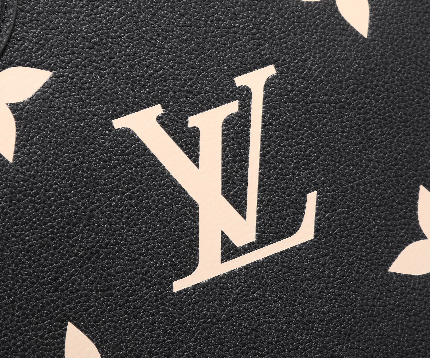 Louis Vuitton OnTheGo Medium Tote Bag - Image 6