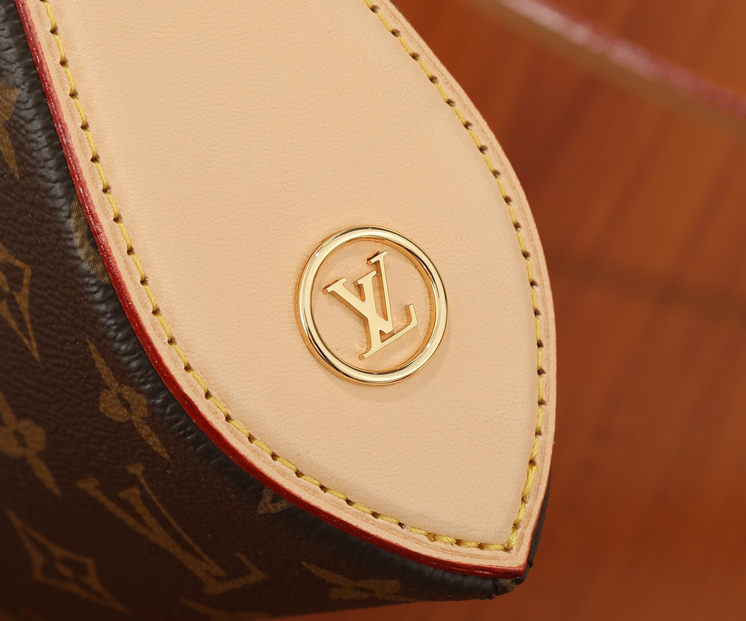 Louis Vuitton Pochette Tirette Monogram Canvas Crossbody Bag M12859 - Image 6