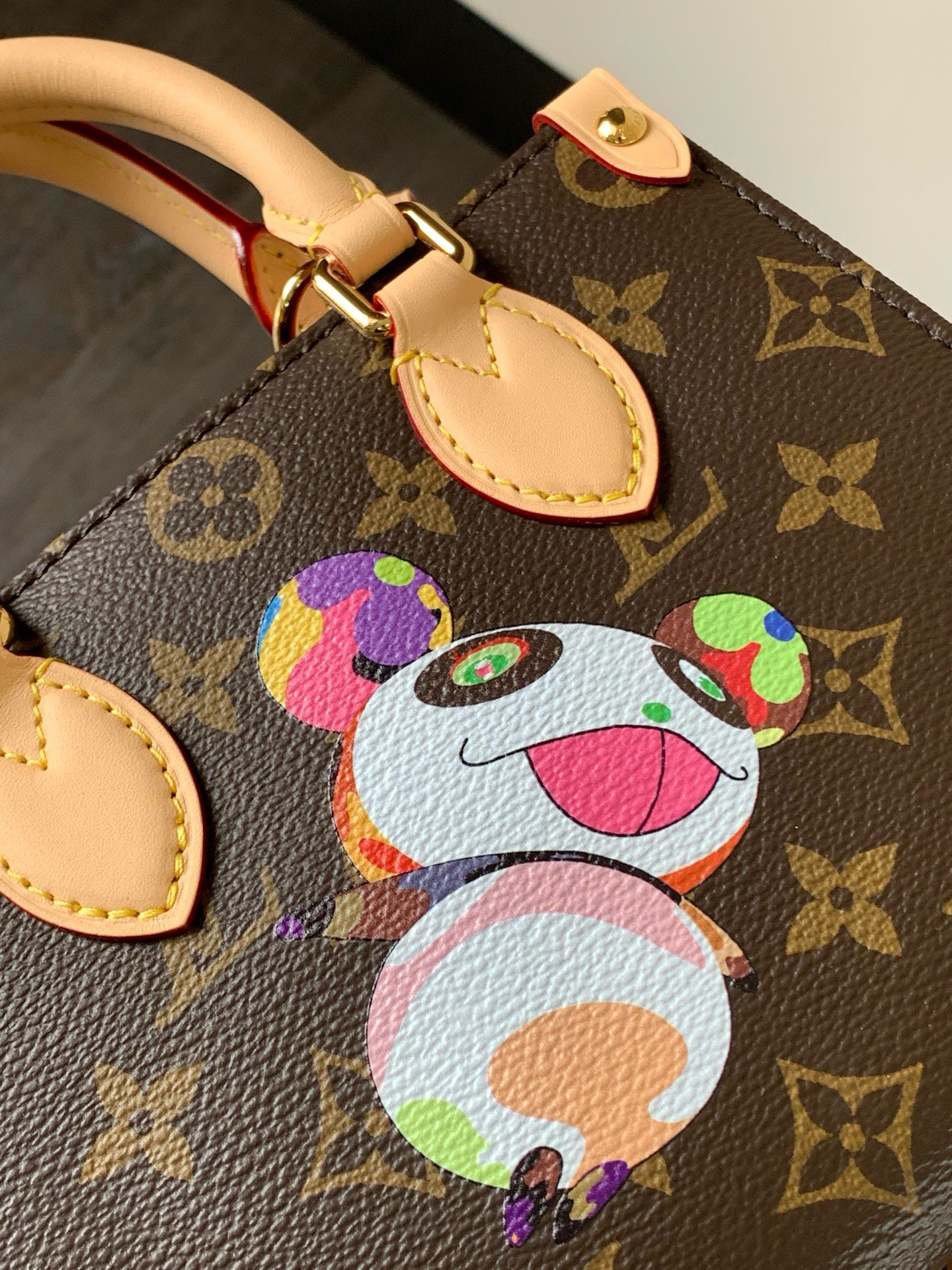 Louis Vuitton x Takashi Murakami OnTheGo Handbag - Image 6