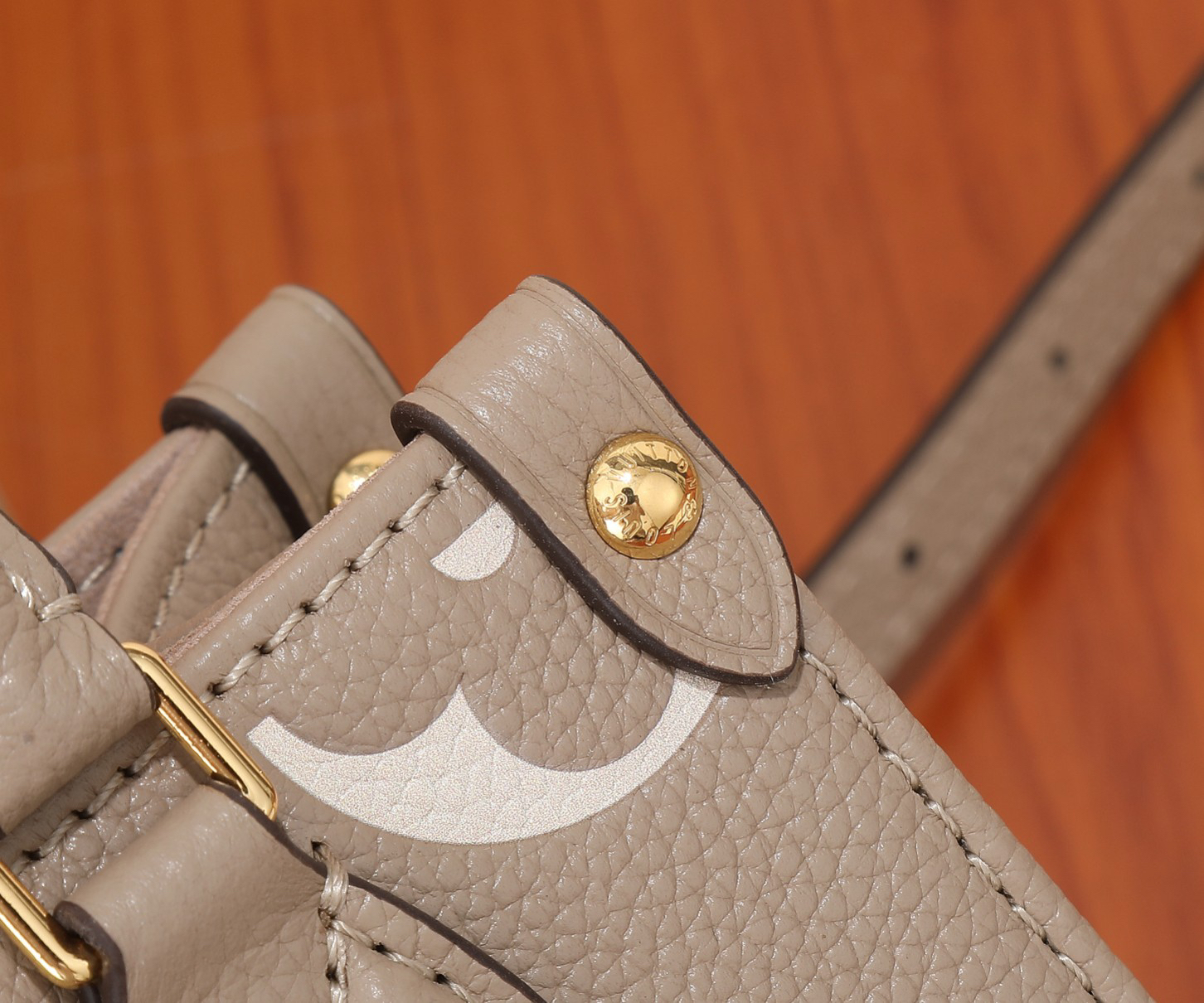Louis Vuitton OnTheGo BB Monogram Empreinte Leather Handbag - Image 6